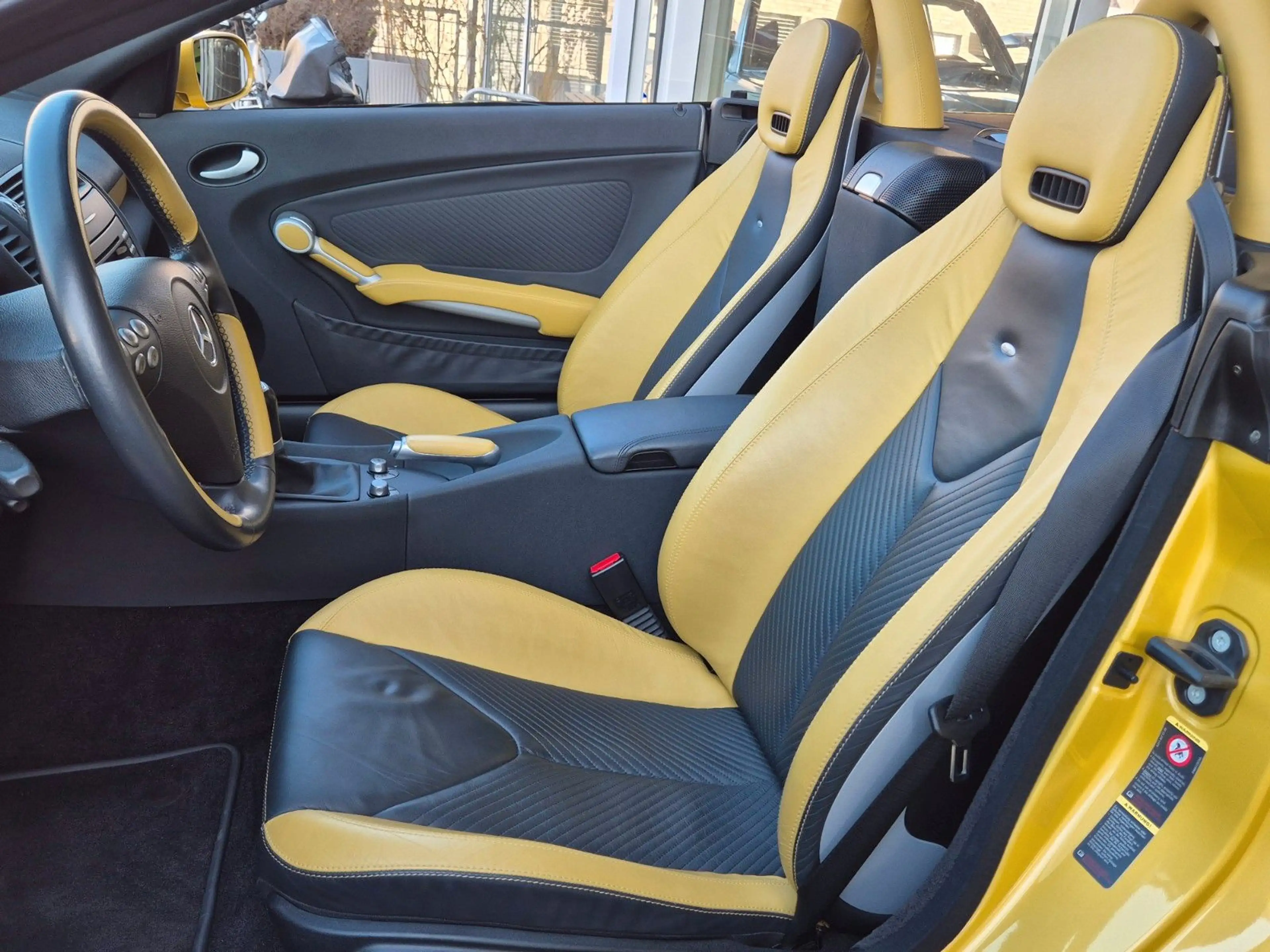 Mercedes-Benz SLK 350 /Komplettes Designo Fahrzeug/Jahreswagen! — photo 11
