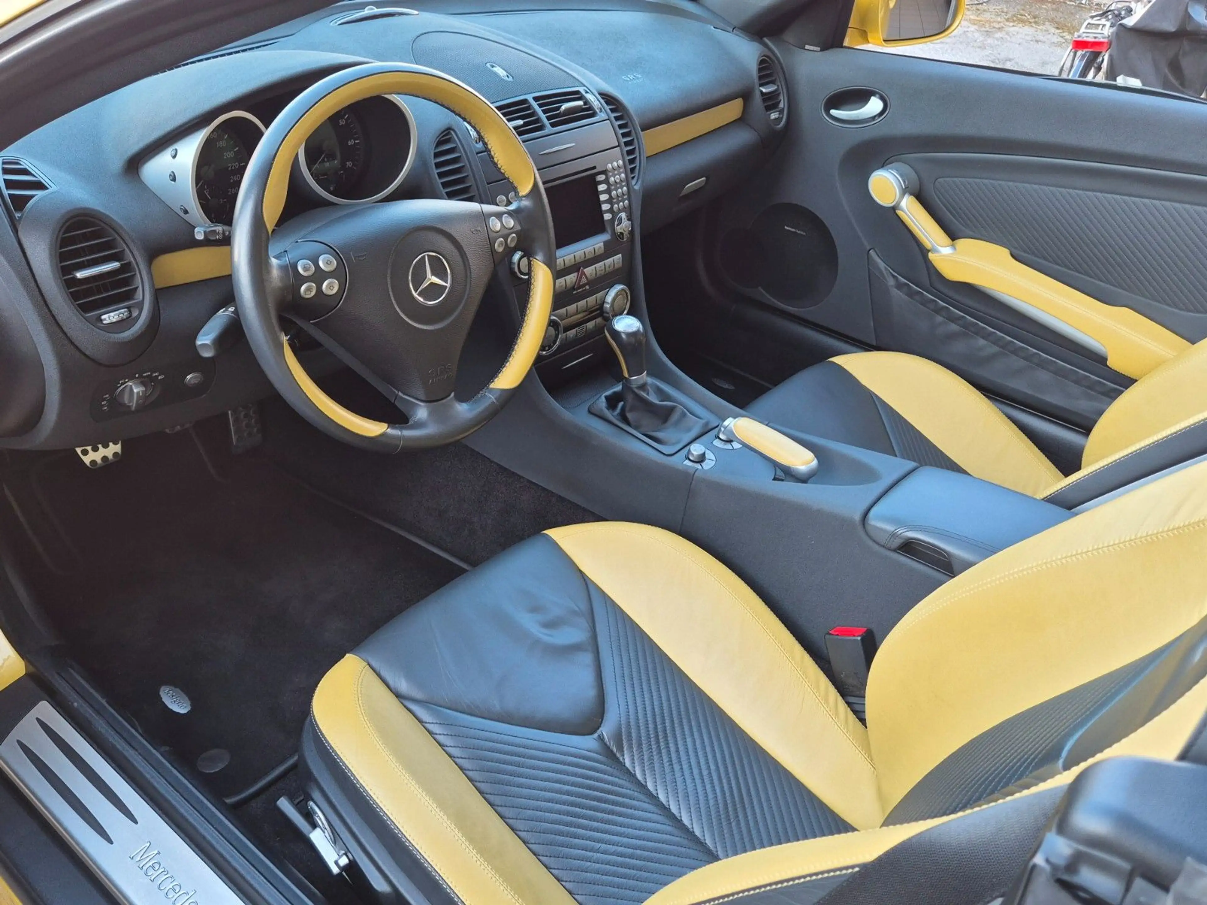 Mercedes-Benz SLK 350 /Komplettes Designo Fahrzeug/Jahreswagen! — photo 10