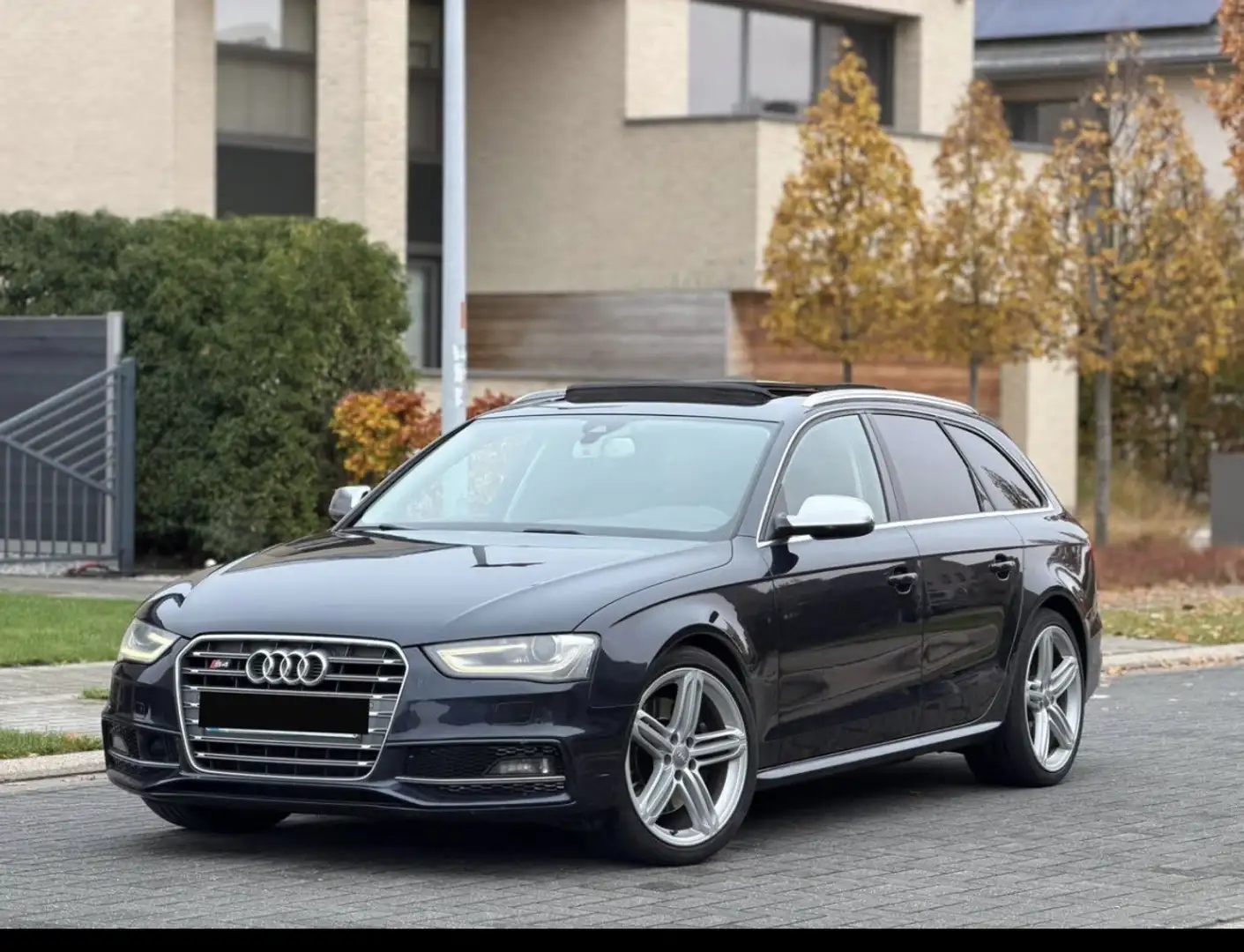 Audi S4 Avant S tronic - 1