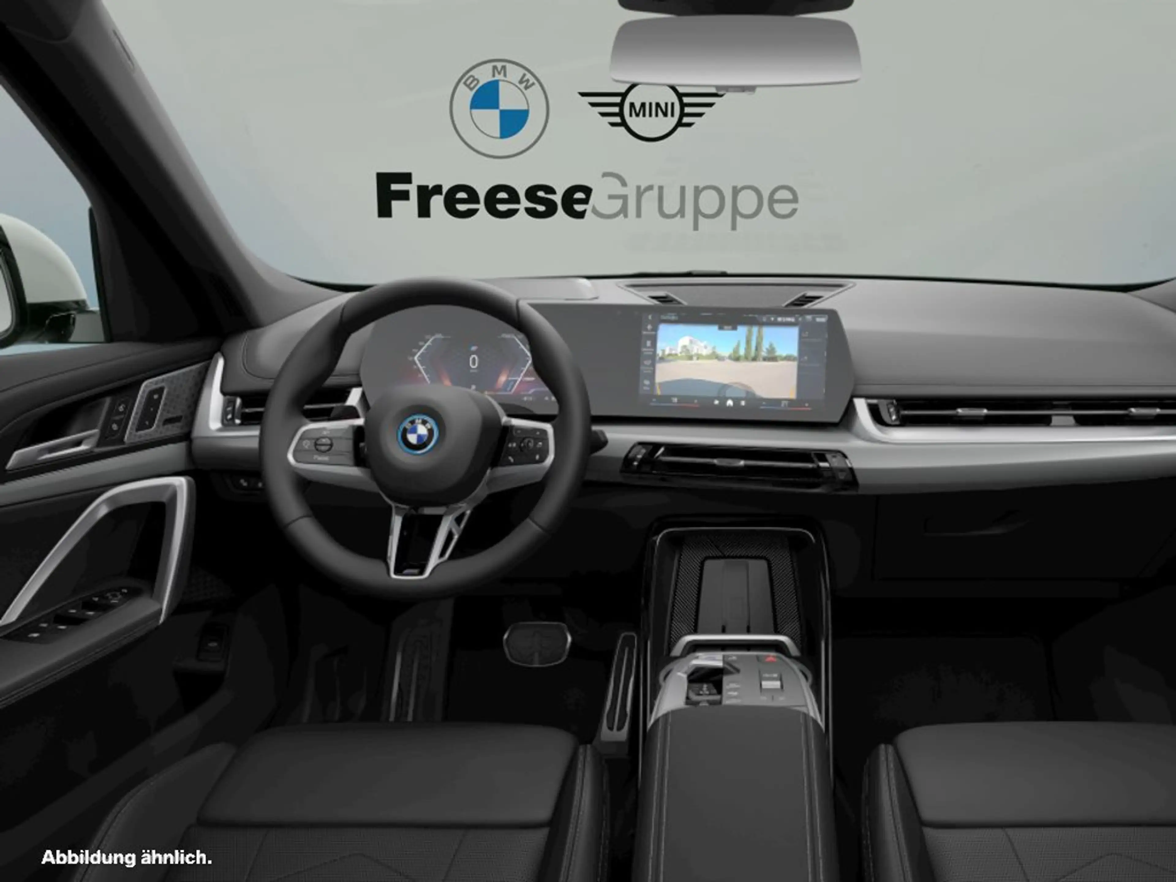 BMW iX1 xDrive30 AHK 360° STANDHZ HEAD-UP PANO RFK — photo 4