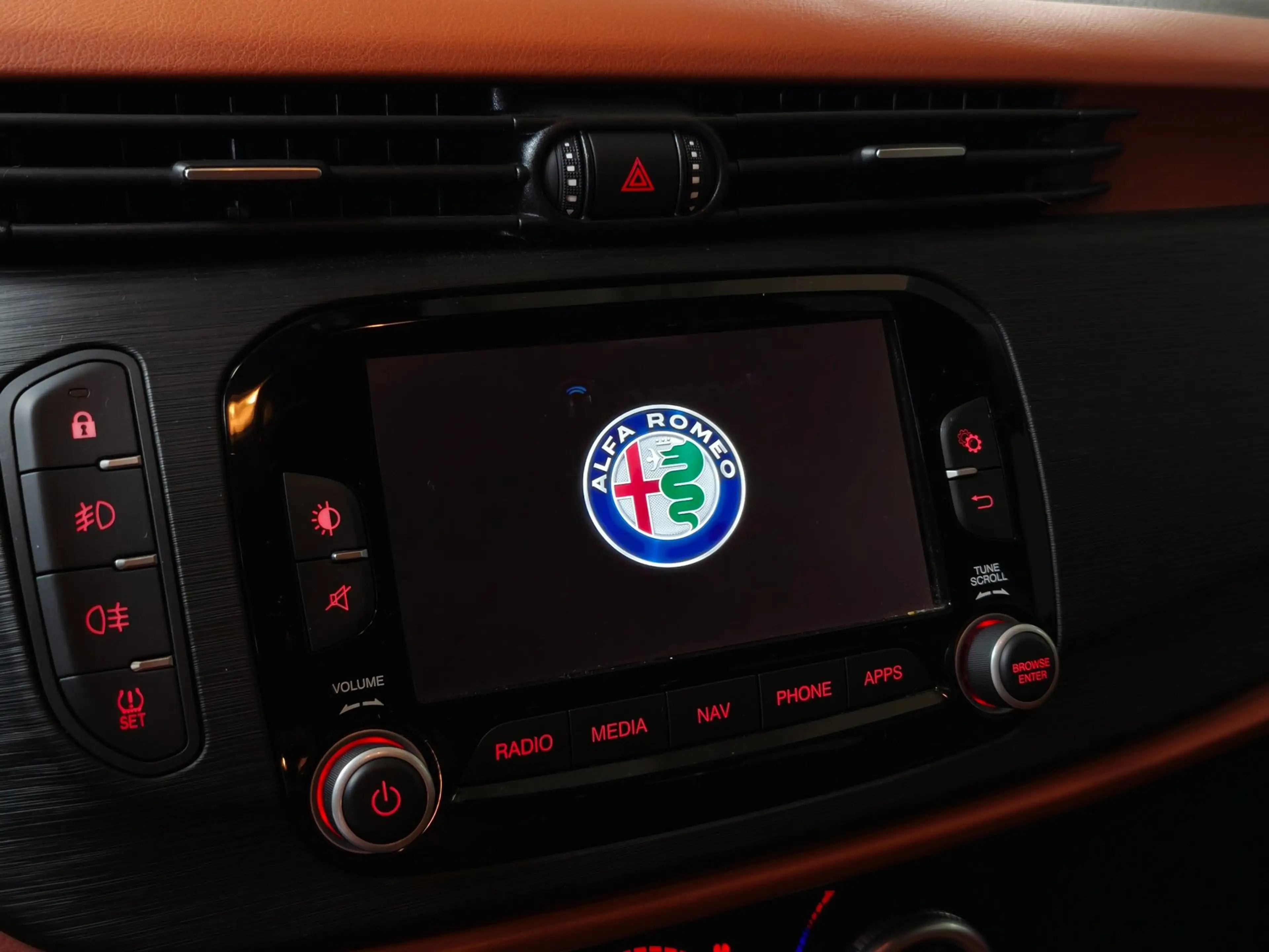 Alfa Romeo Giulietta 1.4 T Navi - Cognac Leder - 100% onderhouden — photo 3