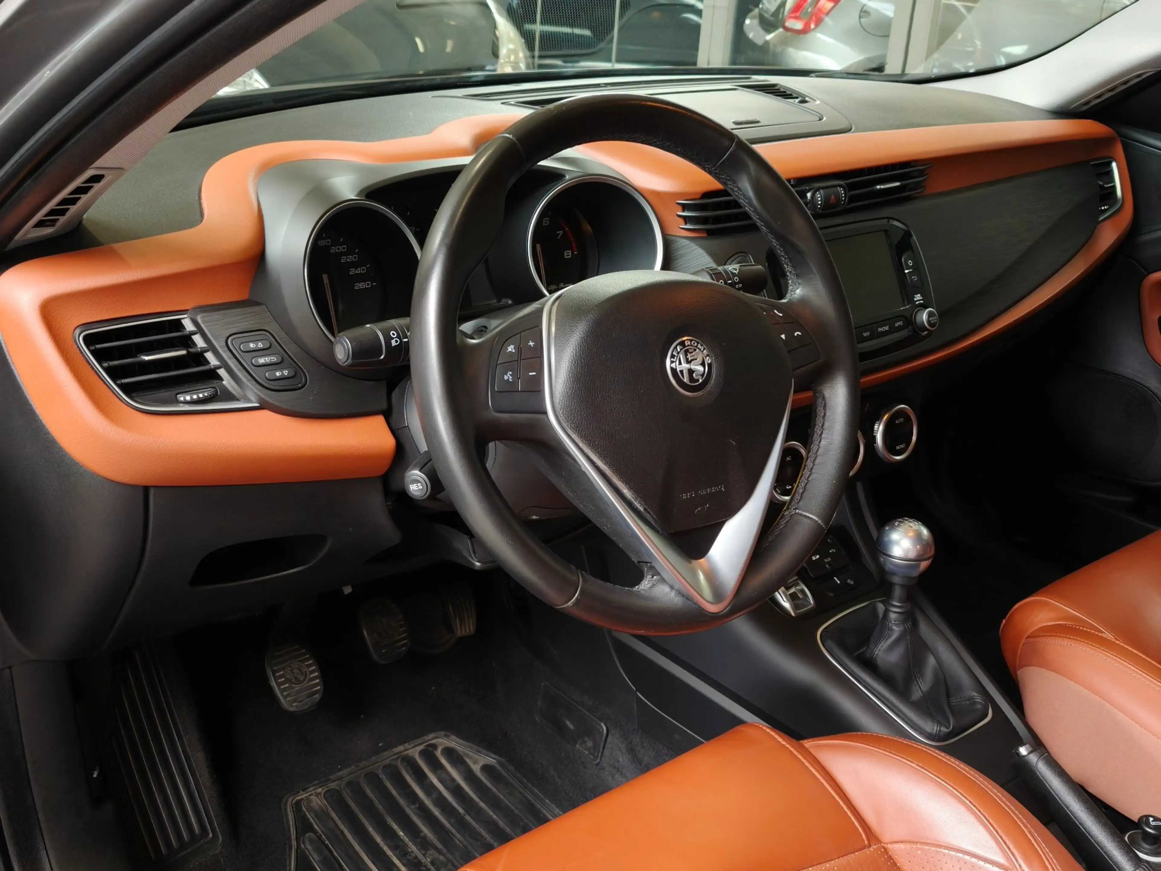 Alfa Romeo Giulietta 1.4 T Navi - Cognac Leder - 100% onderhouden — photo 11
