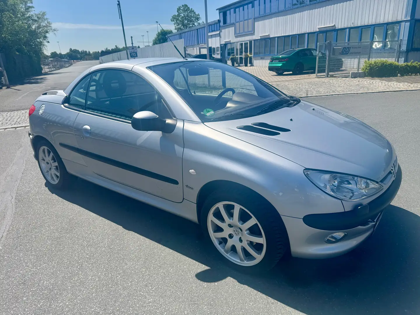 Peugeot 206 CC Platinum / Klima / Leder / TÜV Gris - 2