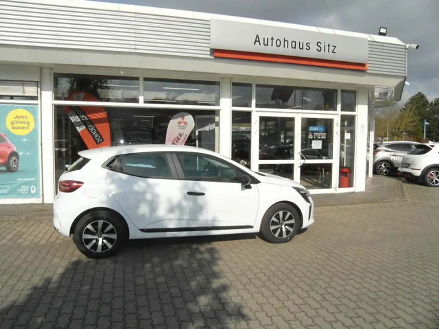 Mitsubishi Colt Basis Weiß - 2
