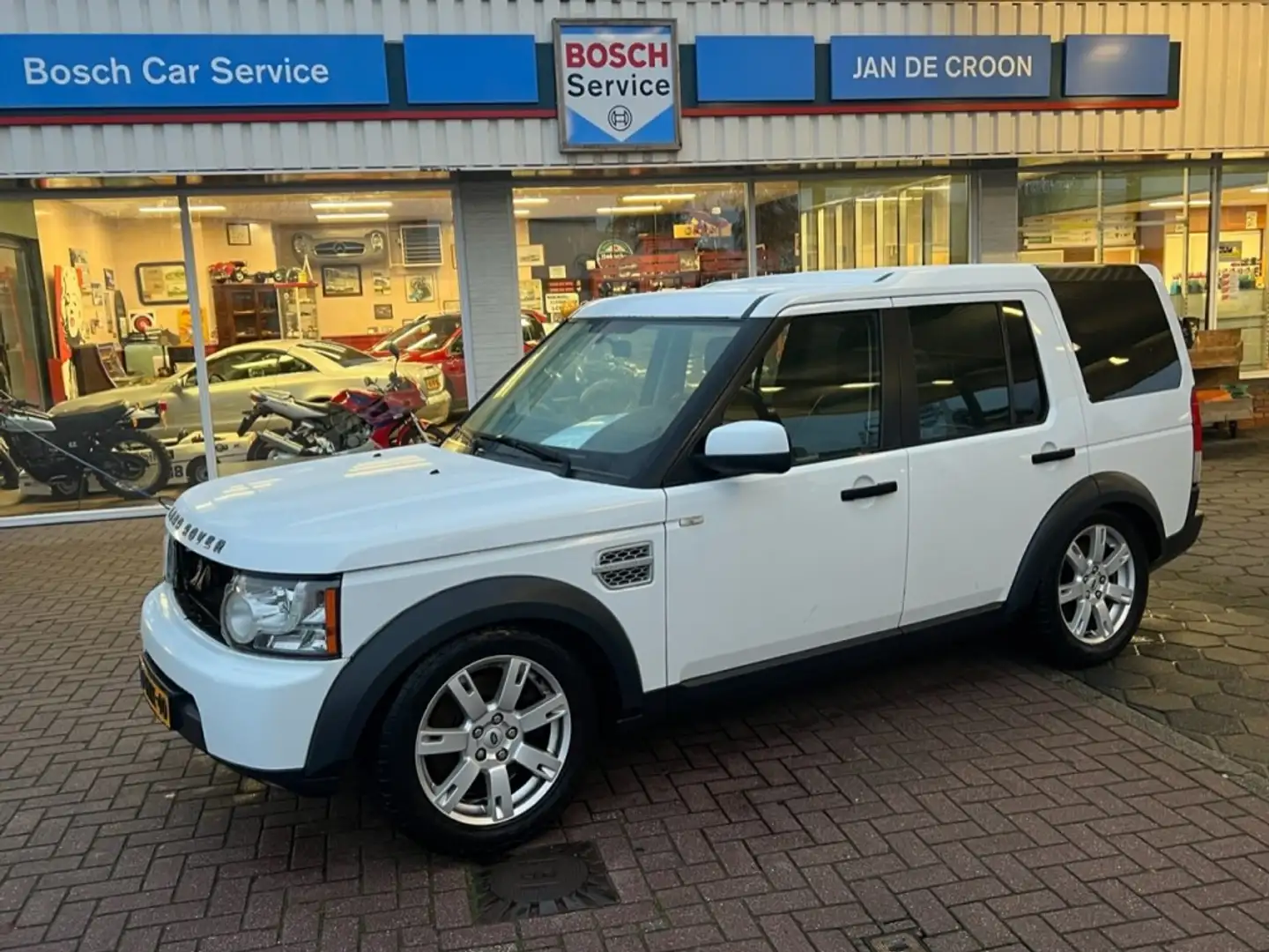 Land Rover Discovery 4 3.0 TDV6 1e eig. #MOTORDEFECT Wit - 1