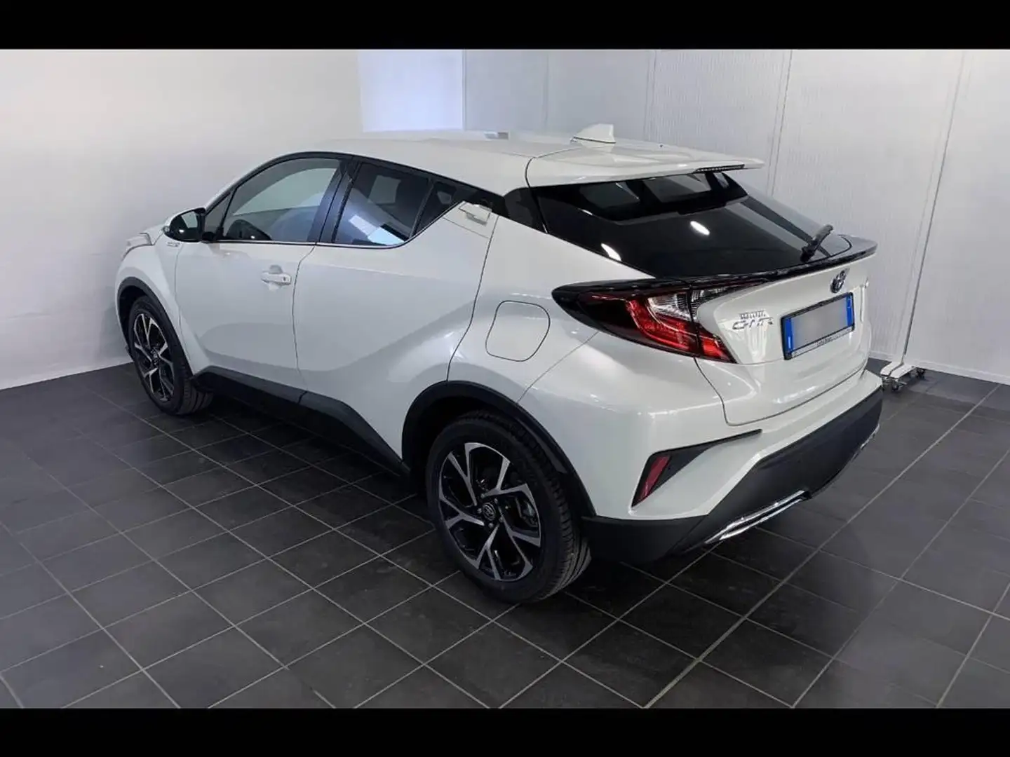 Toyota C-HR 2.0h More Business e-cvt Bianco - 2