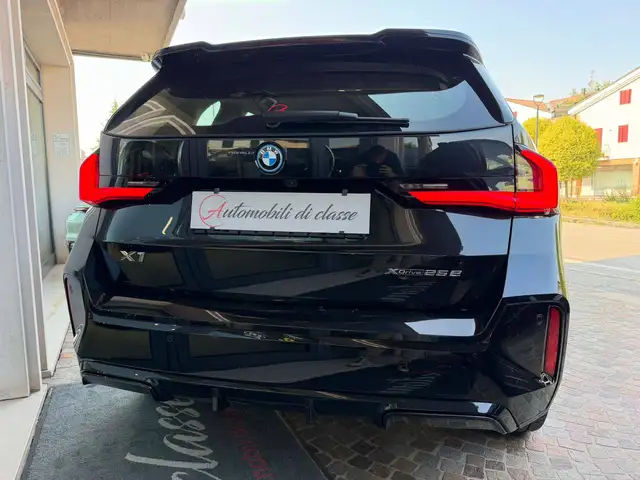 BMW X1 view 8