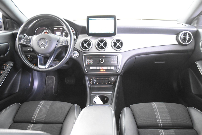 Mercedes-Benz CLA 180 Urban Aut.*T-Leder*Navi*SHZ*Kamera* — photo 2