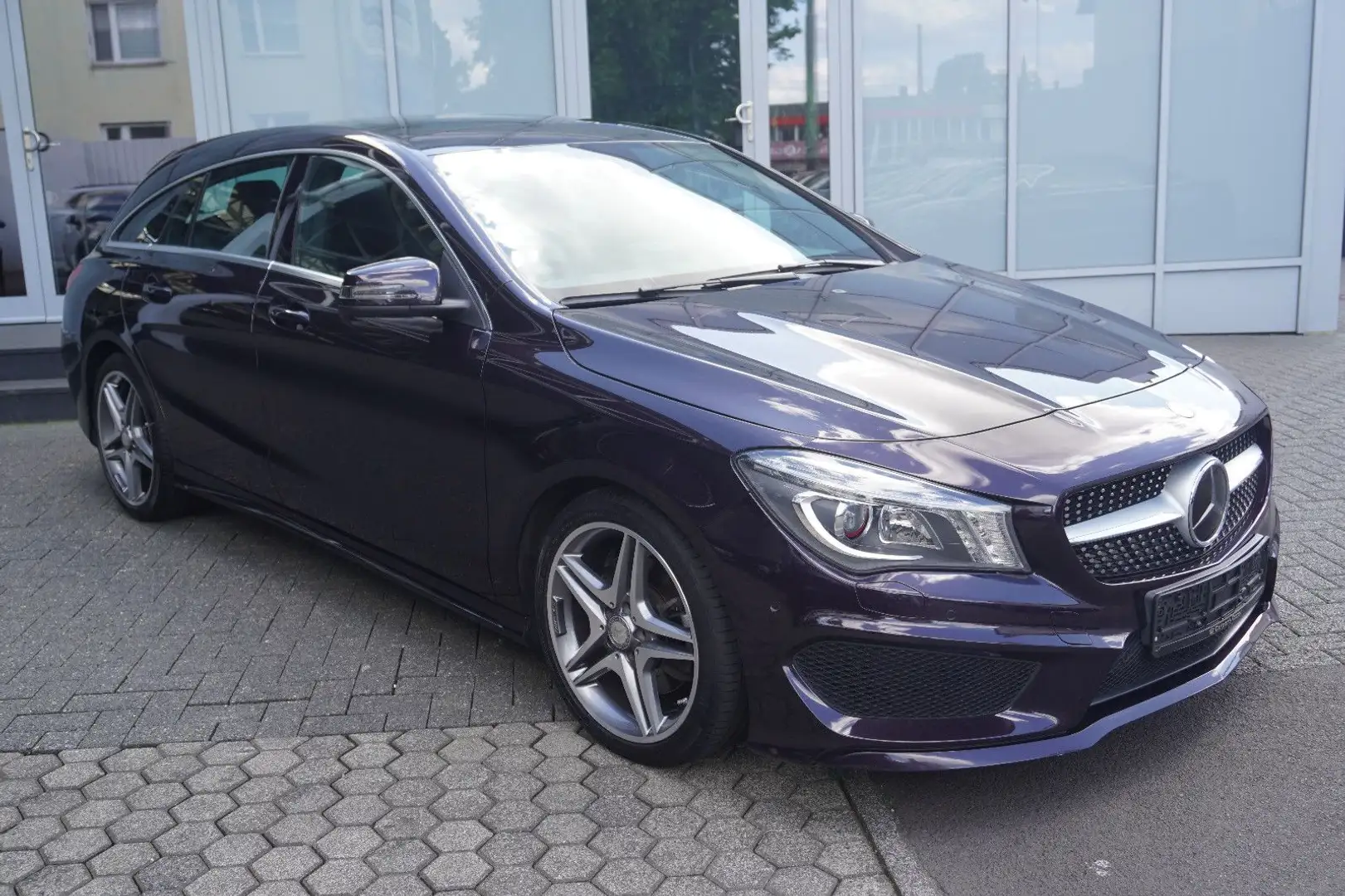 Mercedes-Benz CLA 250 CLA 250 AMG Shooting Brake Navi/Pano/ACC Lila - 1