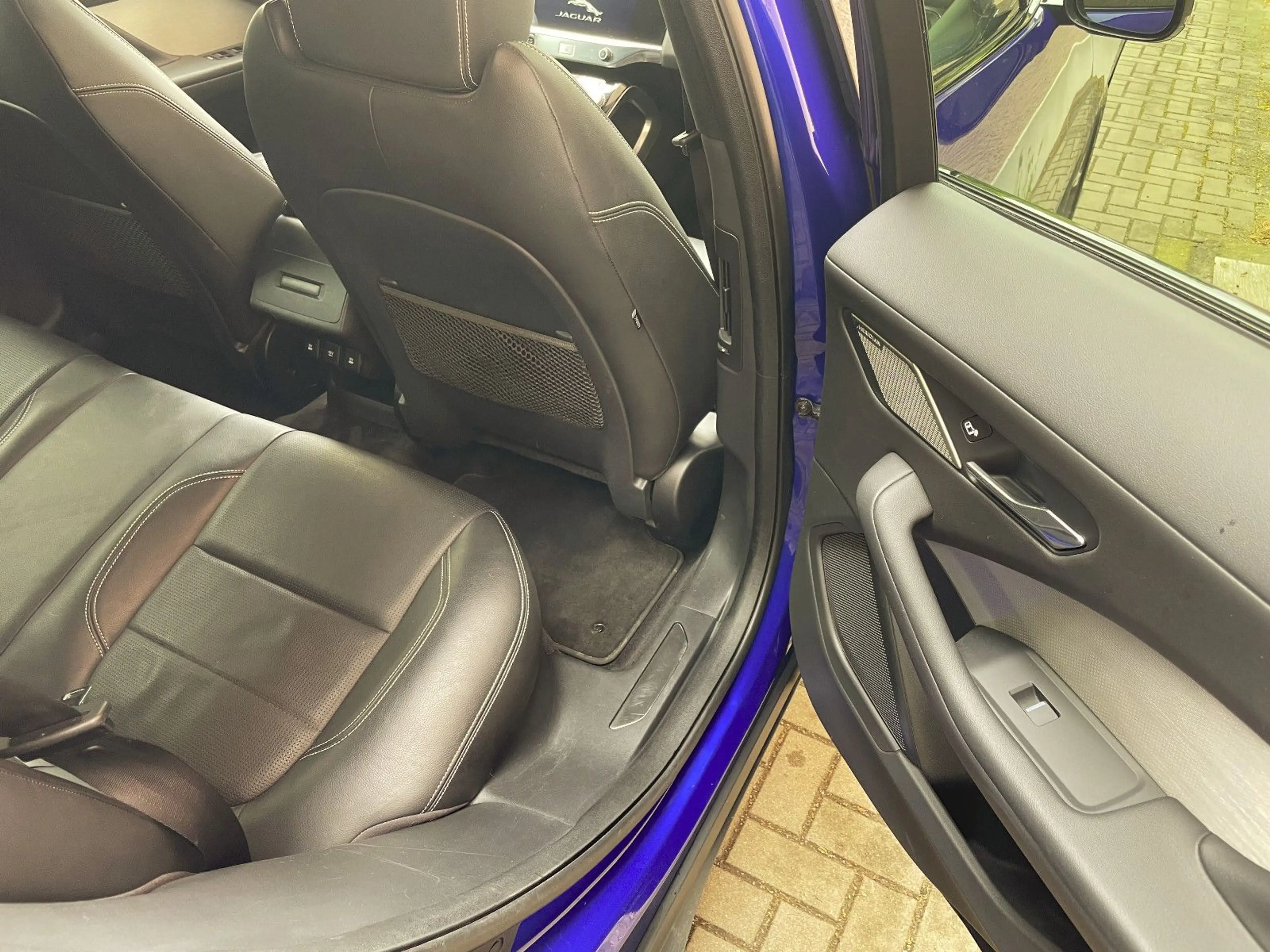 Jaguar I-Pace I-PACE SE EV400, Leder, HUD, R-Cam,20"! — photo 19