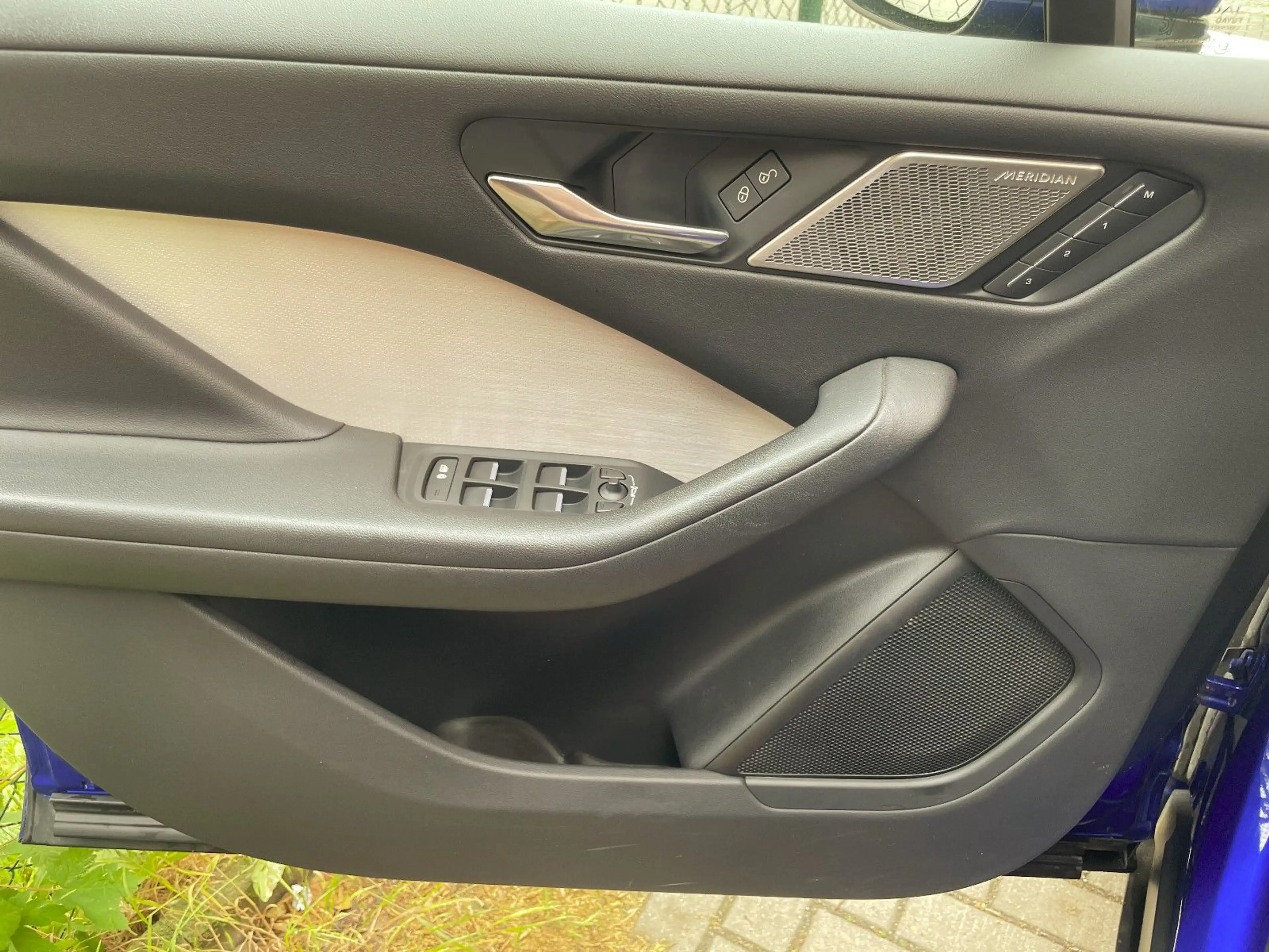 Jaguar I-Pace I-PACE SE EV400, Leder, HUD, R-Cam,20"! — photo 11