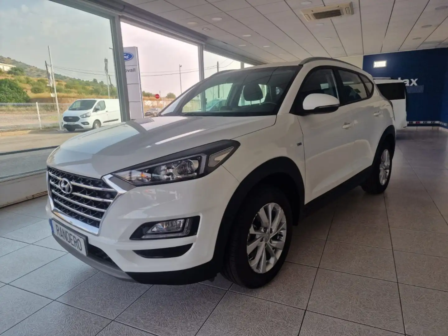 Hyundai TUCSON 1.6CRDI 48V SLE 4x2 Blanco - 1