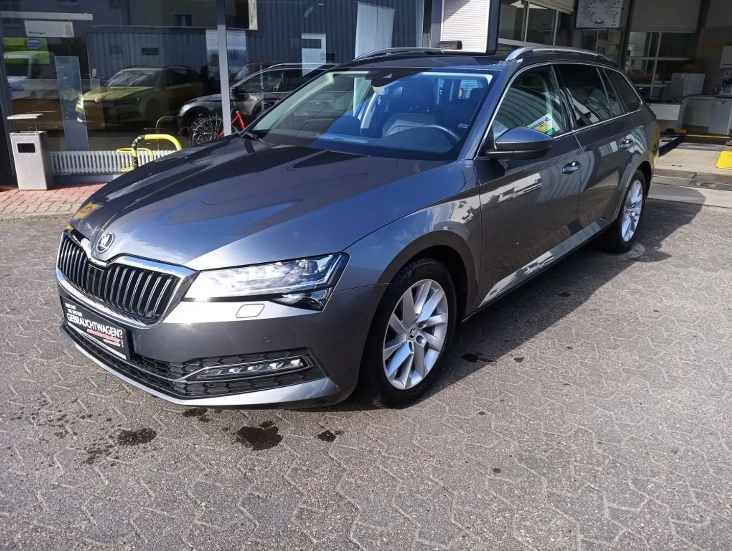 Skoda Superb Combi 2.0 TDI 4x4 DSG Premium Edition Gris - 2
