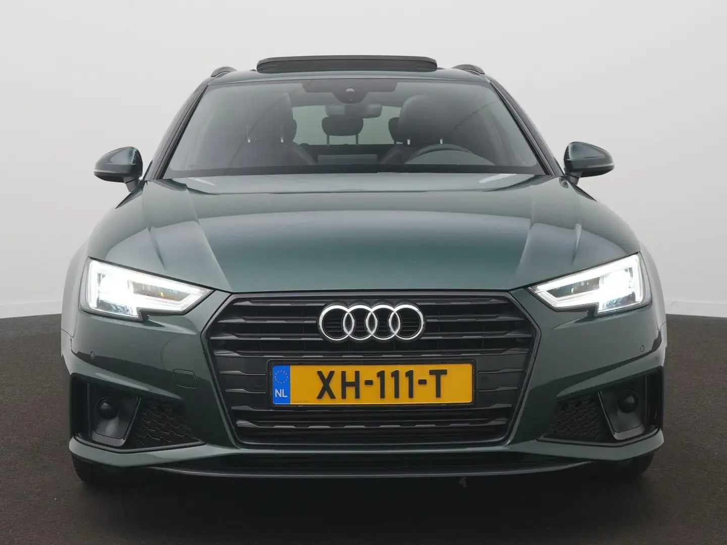 Audi A4 Avant 40 TFSI Sport S line edition | Panodak | Ele Groen - 2