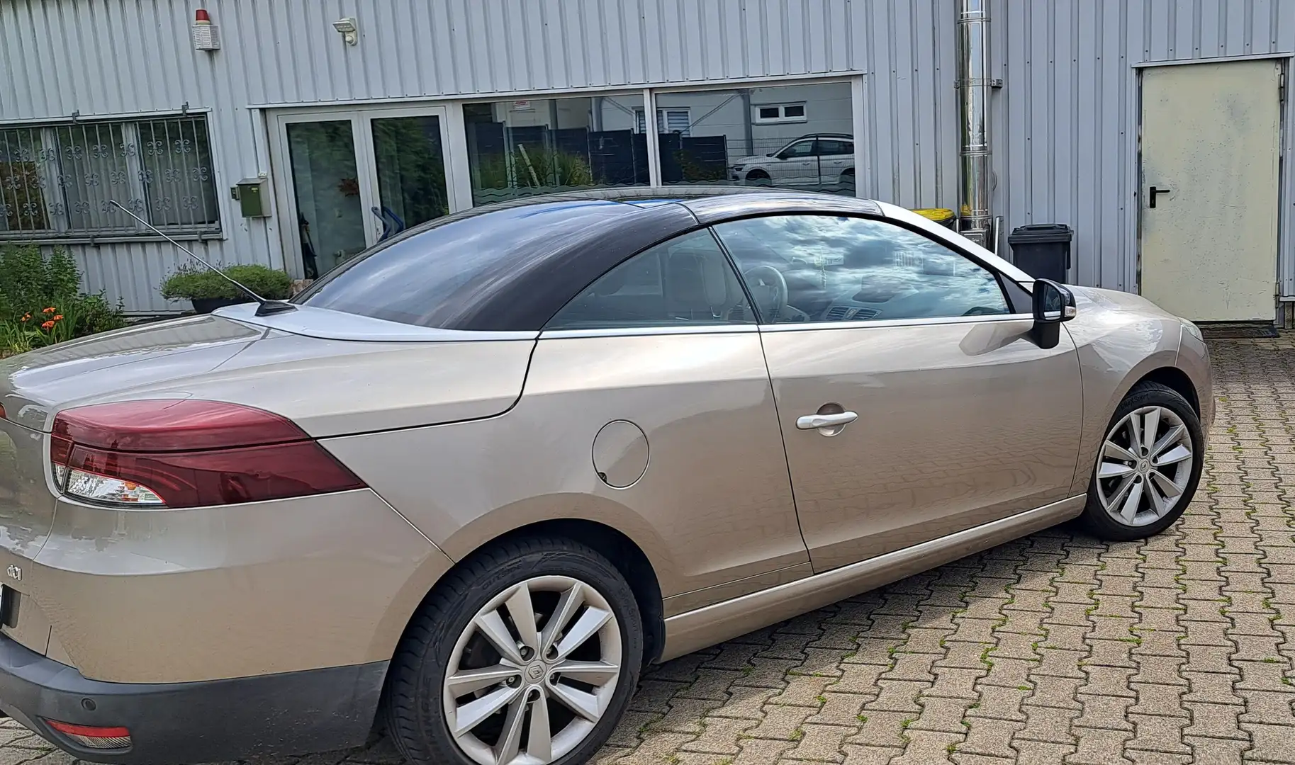 Renault Megane Megane dCi 130 FAP Coupe-Cabriolet Luxe Beige - 2