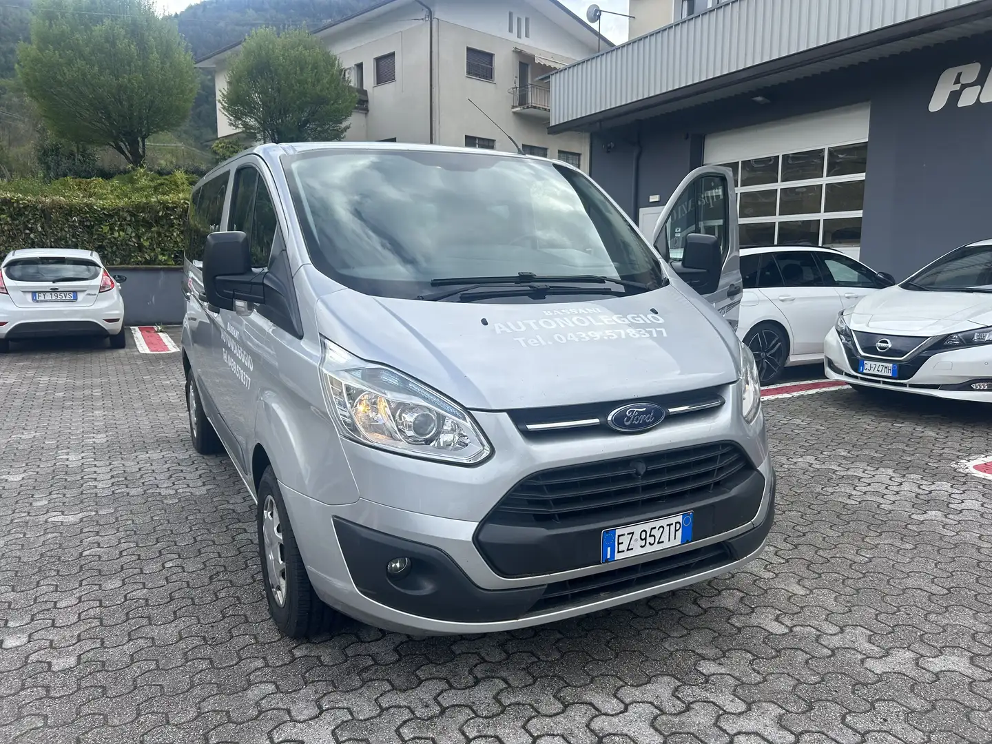 Ford Transit Custom 9 posti - 2