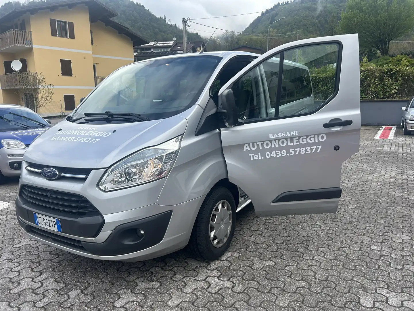 Ford Transit Custom 9 posti - 1