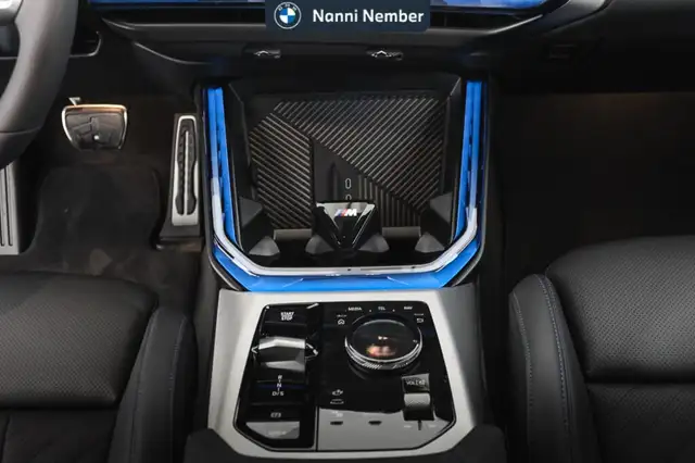 BMW X3 view 12