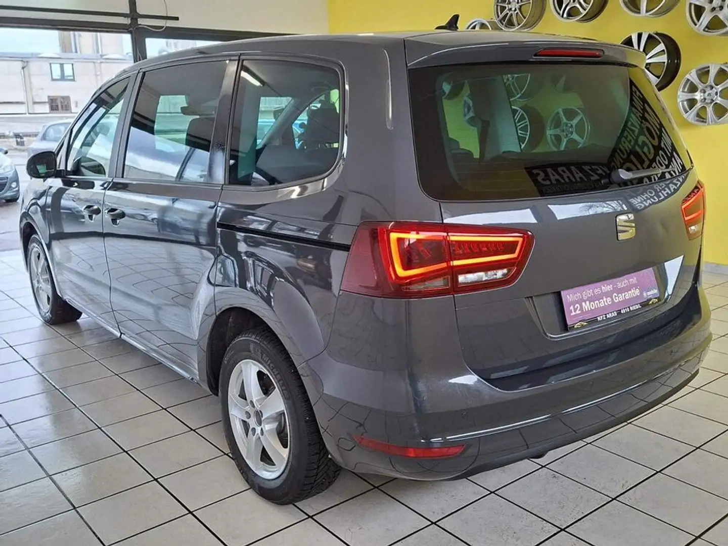 SEAT Alhambra Business 1.BESITZ, RFK,NAVI, AHK, KLIMA Grau - 2