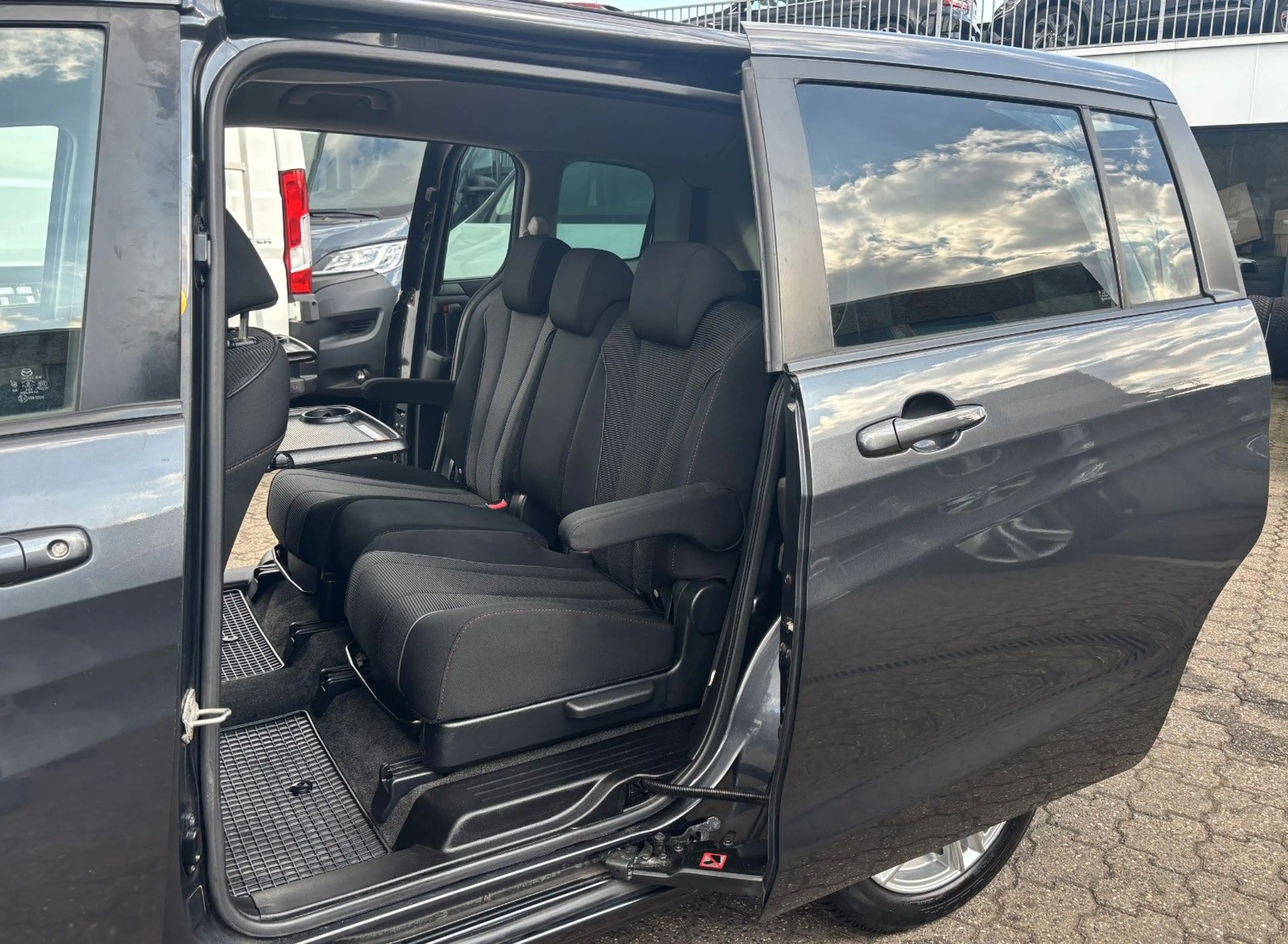 Mazda 5 1.8  Edition NAVi+Kamera*Tempomat*7-Sitzer*TÜV — photo 8