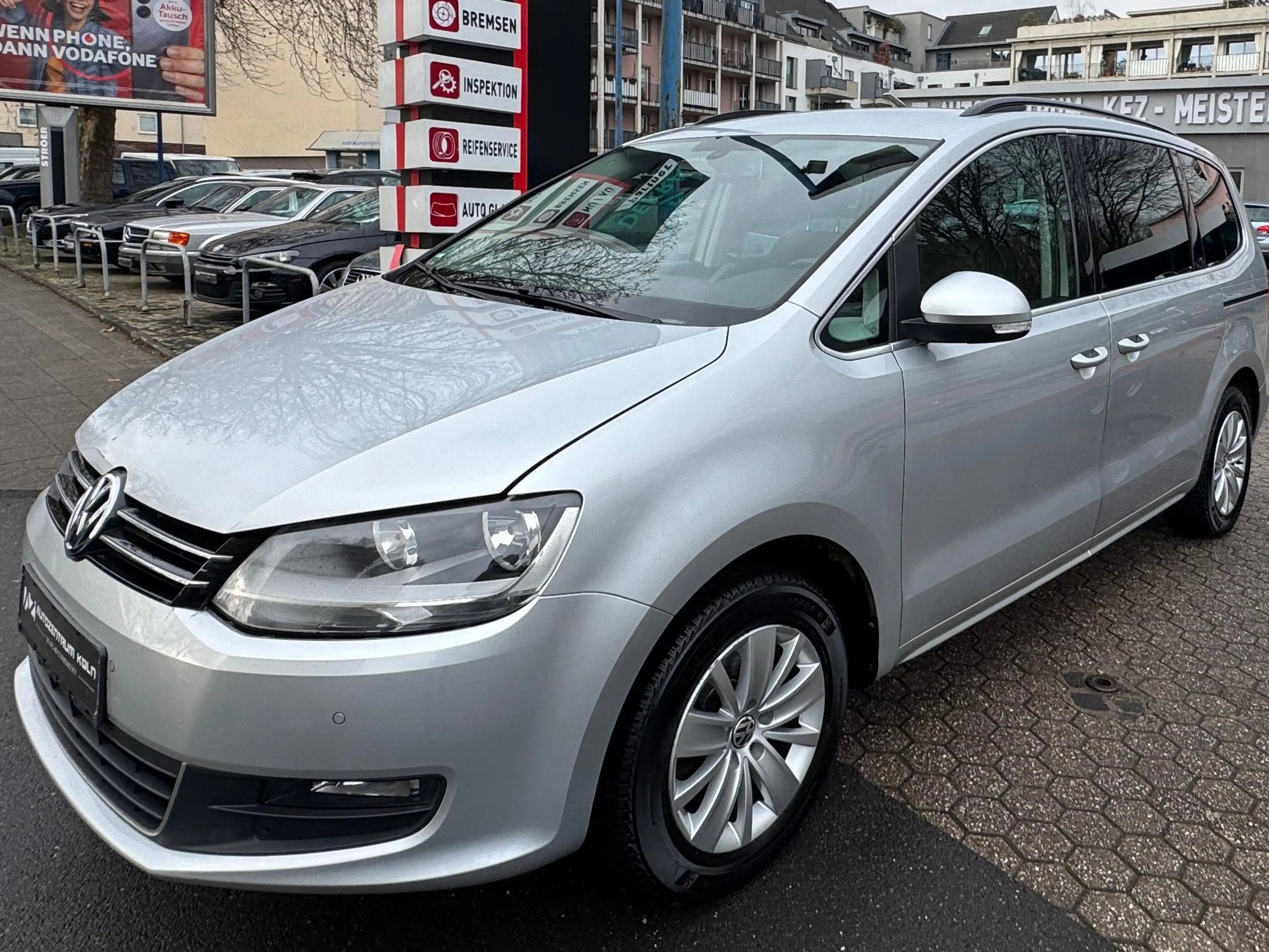 Volkswagen Sharan Comfortline BMT 7-SITZ KLIMA 2-HAND