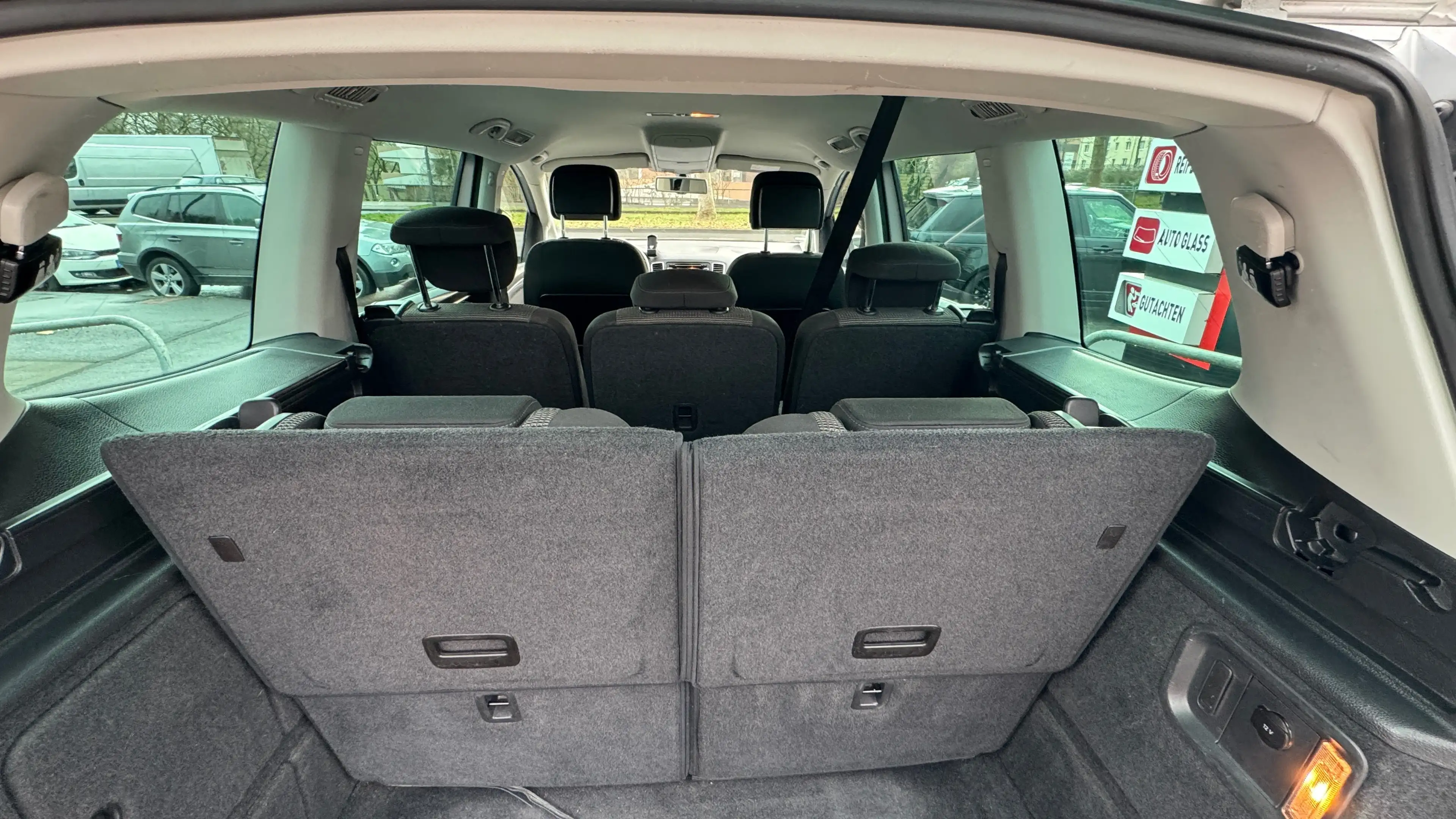 Volkswagen Sharan Comfortline BMT 7-SITZ KLIMA 2-HAND — photo 6