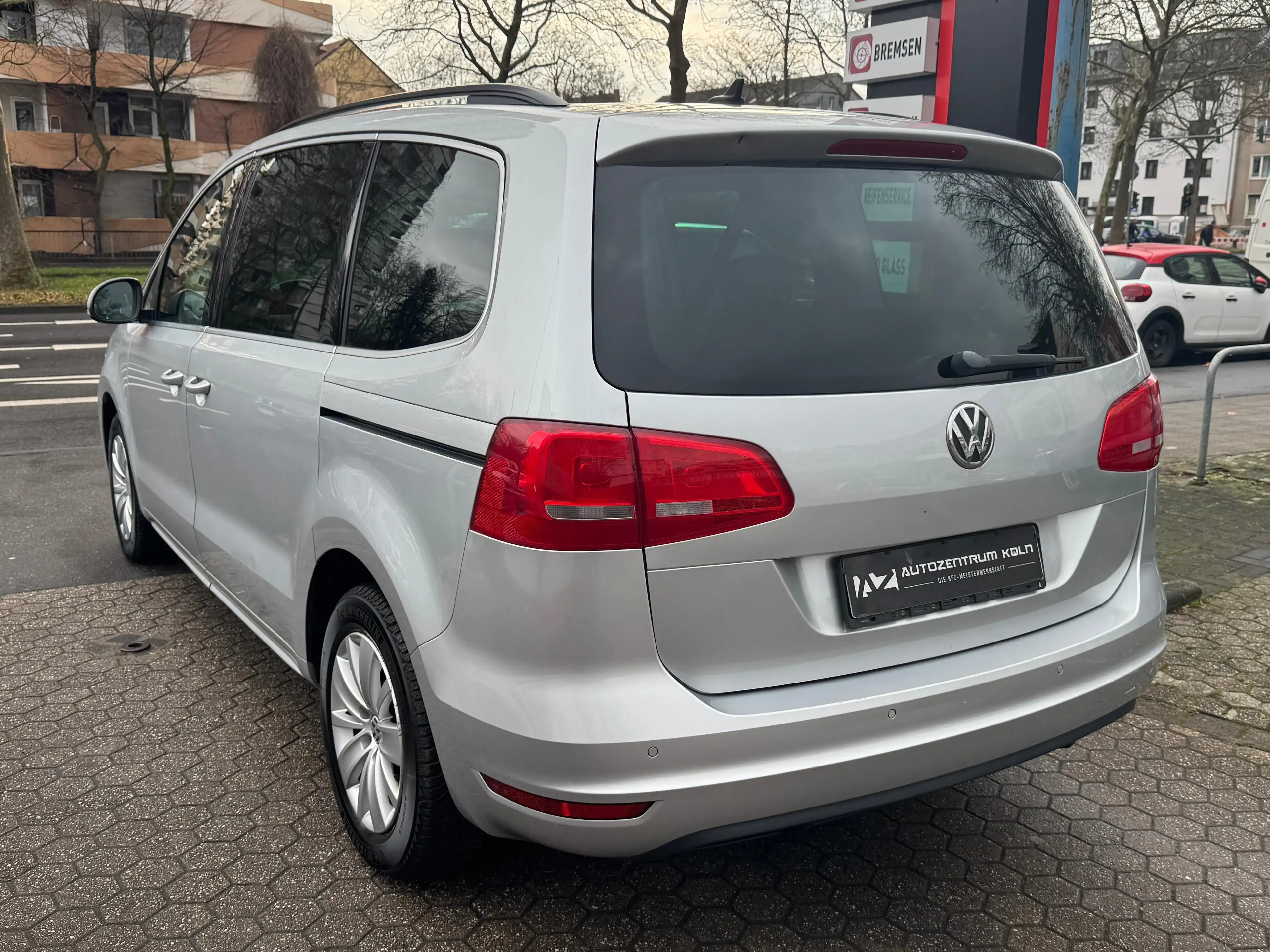 Volkswagen Sharan Comfortline BMT 7-SITZ KLIMA 2-HAND — photo 4