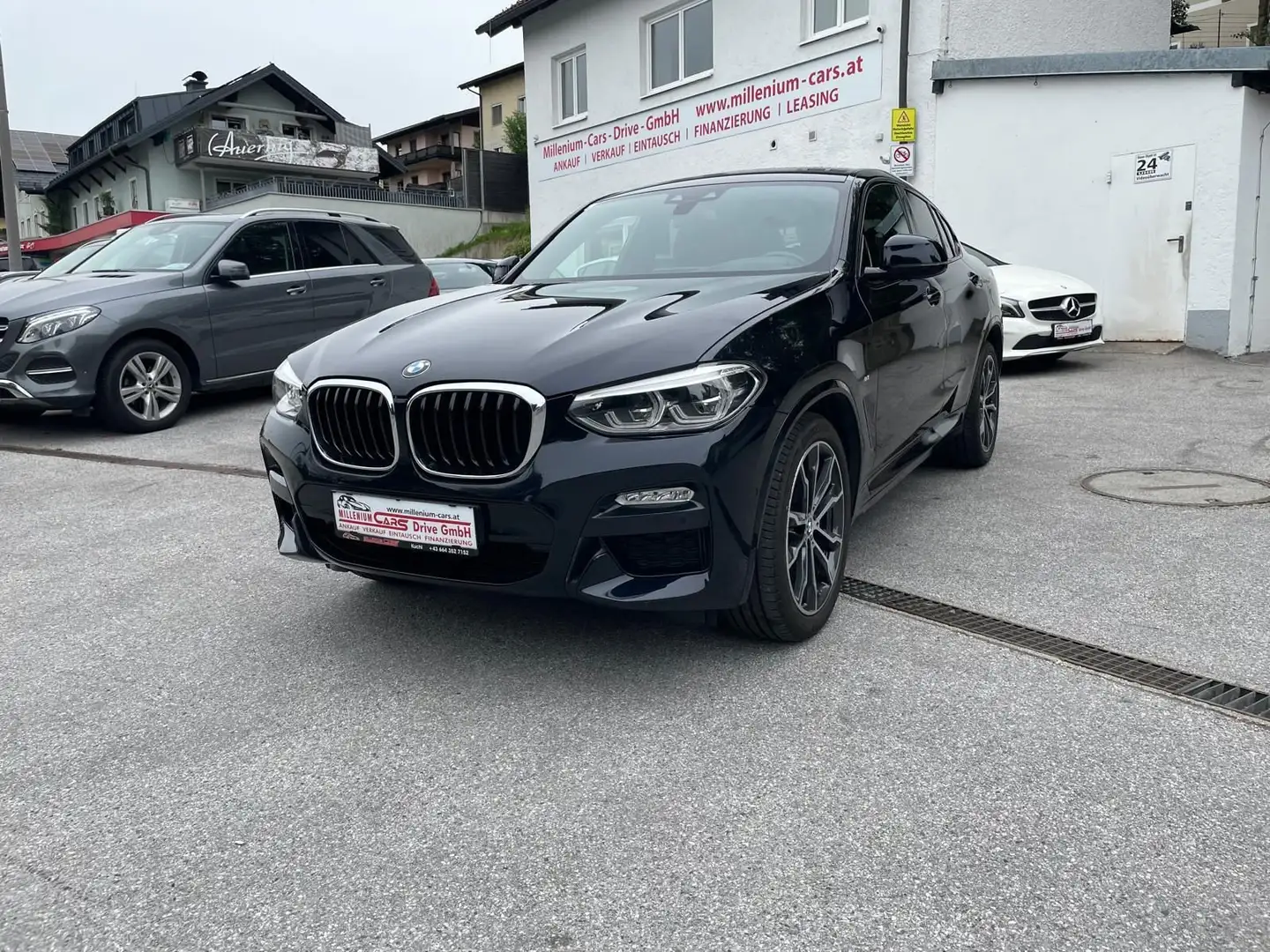 BMW X4 xDrive 20 d M Sport Aktion FinanzierungFIX 5,99% Schwarz - 1