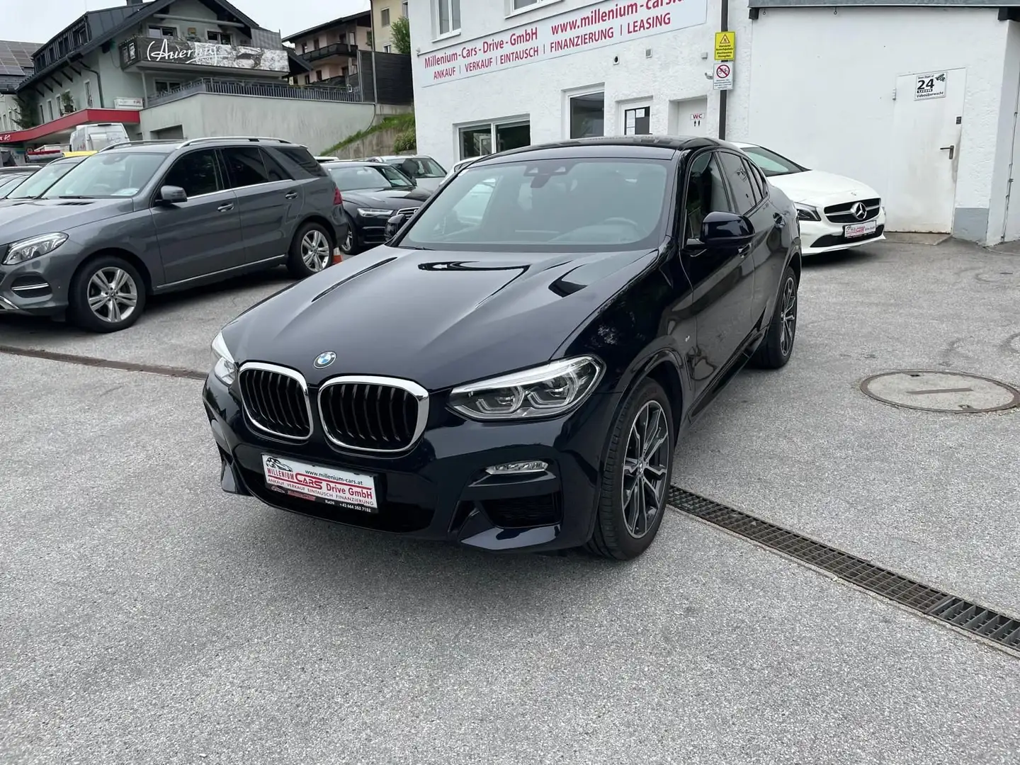 BMW X4 xDrive 20 d M Sport Aktion FinanzierungFIX 5,99% Schwarz - 1