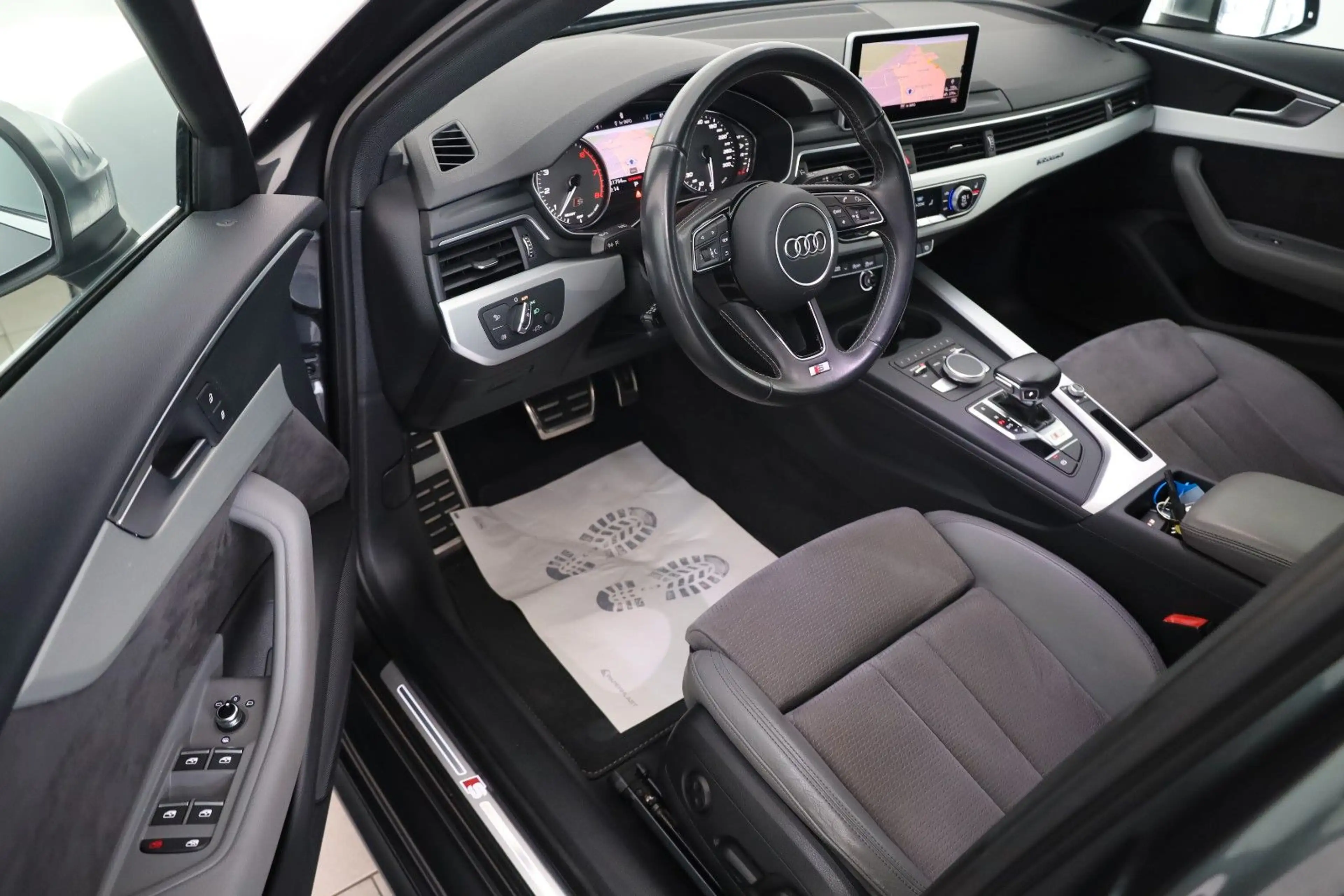 Audi S4 Avant 3.0 TFSI quattro TLeder,Navi,Kamera,AHK — photo 12
