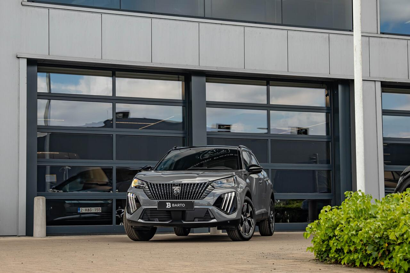 Peugeot 2008 GT | MHEV 145 PK | 360° Camera | Navi | Keyless...