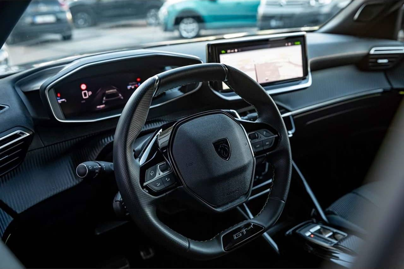 Peugeot 2008 GT | MHEV 145 PK | 360° Camera | Navi | Keyless... — photo 9