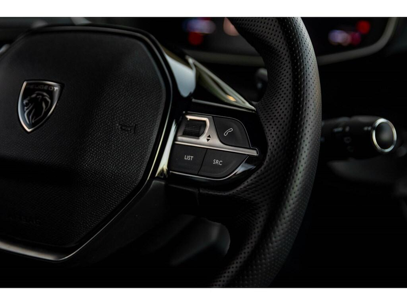 Peugeot 2008 GT | MHEV 145 PK | 360° Camera | Navi | Keyless... — photo 12
