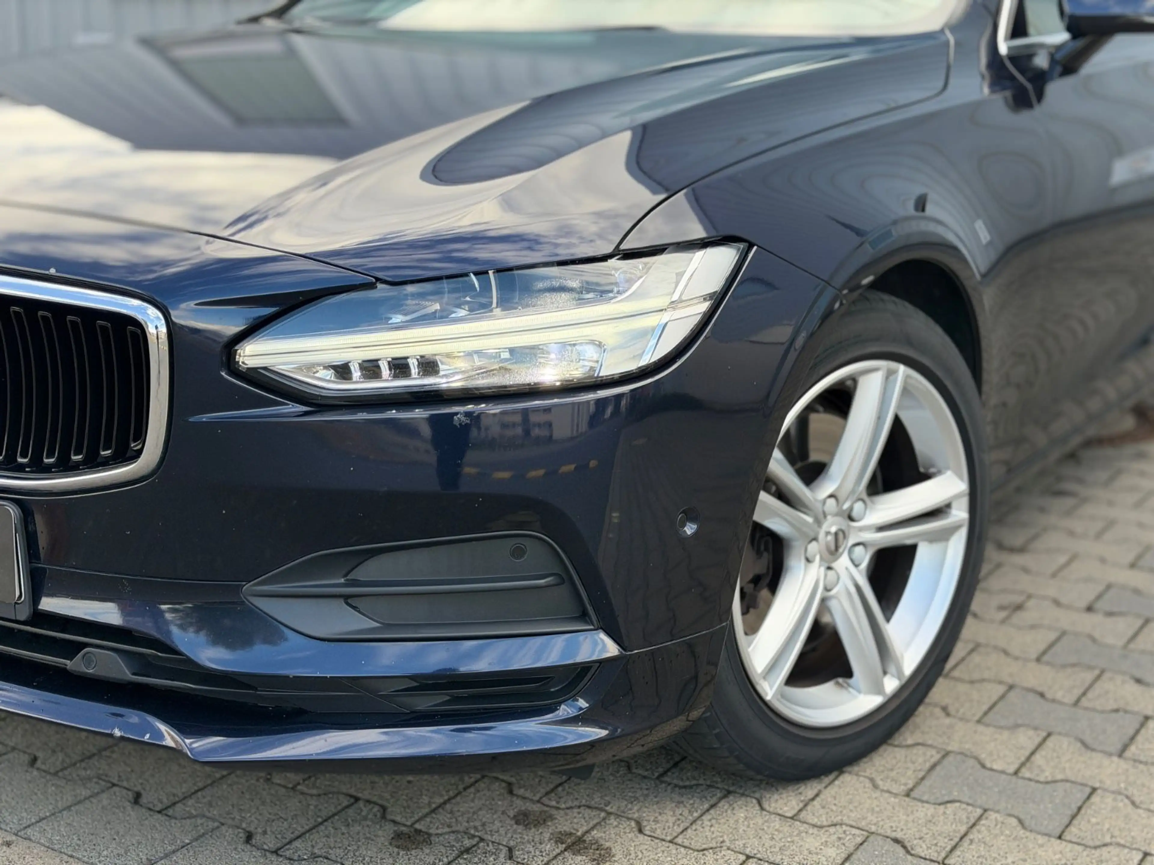 Volvo V90 Kombi AWD Leder ACC Spur AHK DAB 173kw — photo 6