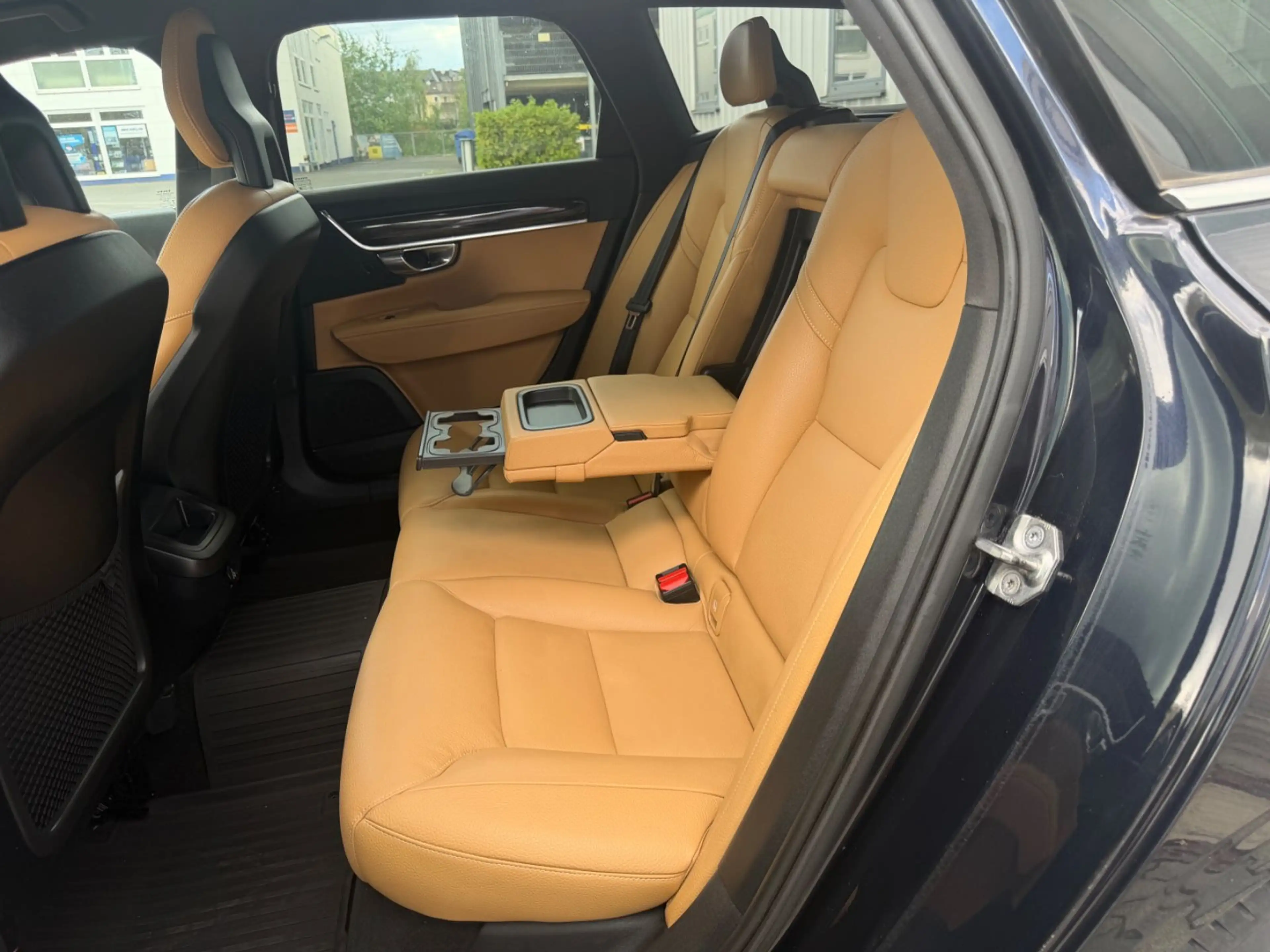 Volvo V90 Kombi AWD Leder ACC Spur AHK DAB 173kw — photo 15