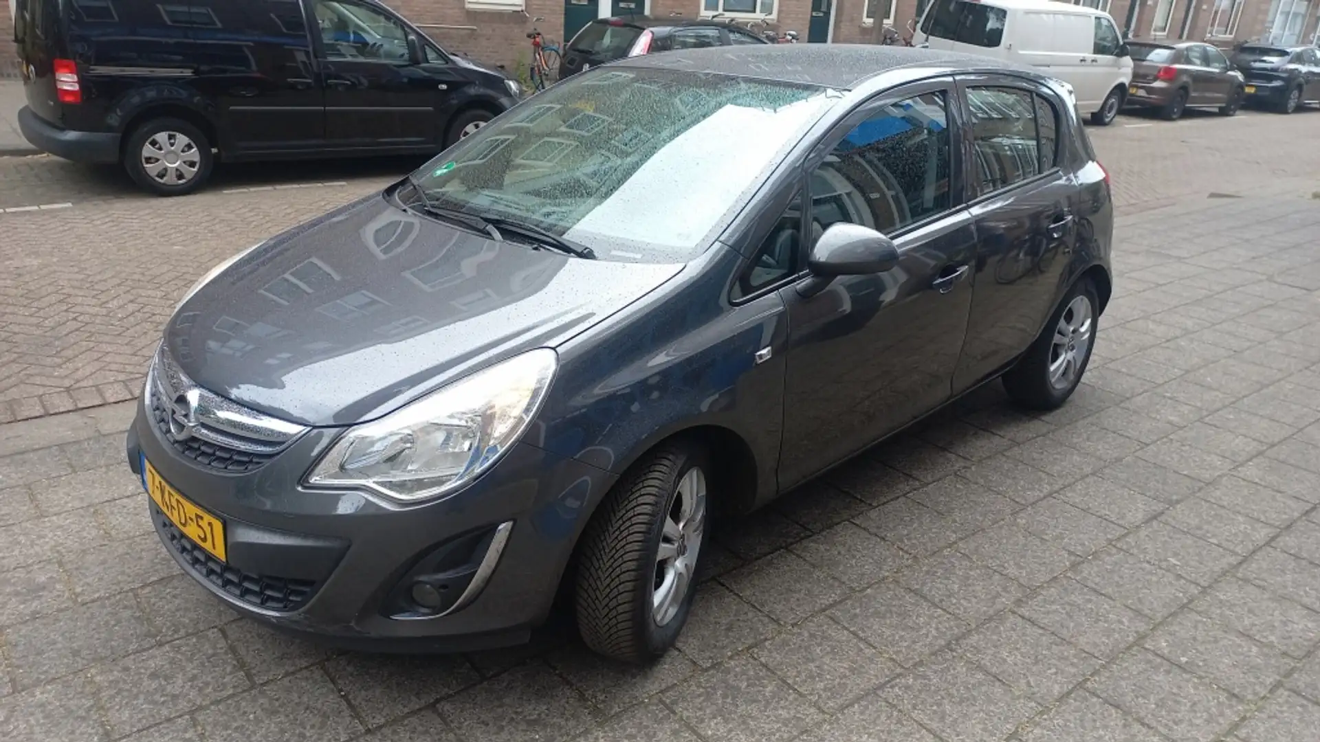 Opel Corsa 1.4-16V Ann. Edition Grijs - 2