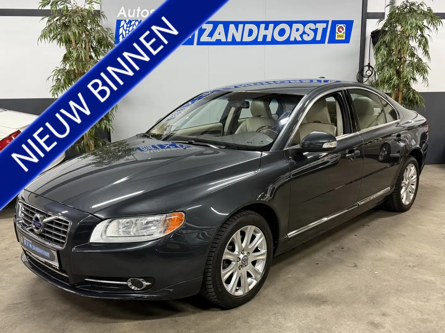 Volvo S80 1.6 T4 Momentum // Autom. // Leer // Ecc Gris - 1