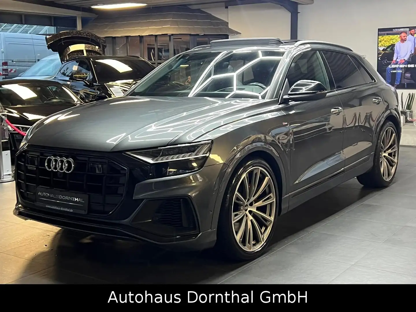 Audi Q8 50 TDI QUATTRO/PANO/23´´/B&O/COMPETITION Grau - 1