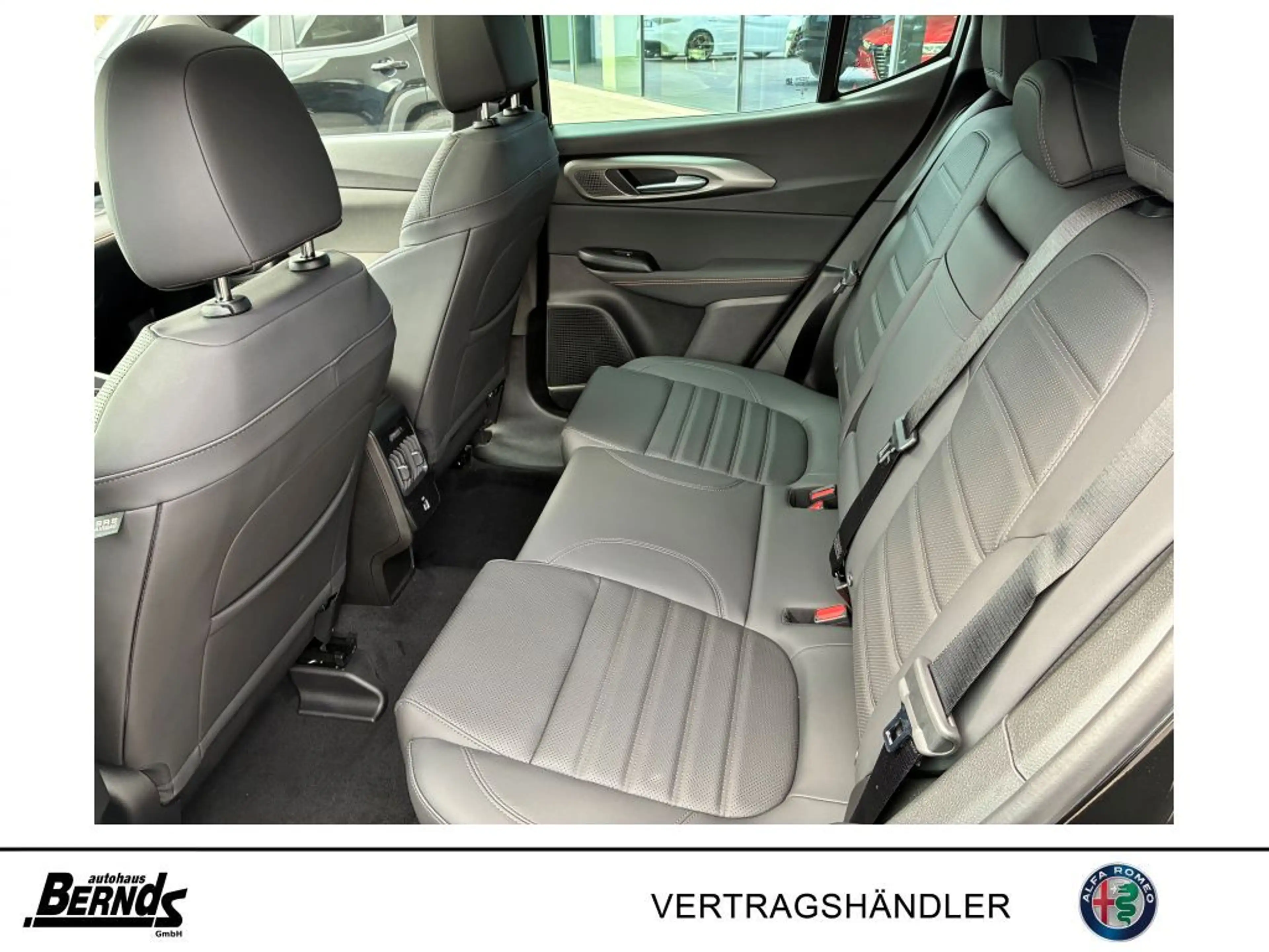 Alfa Romeo Tonale 1.5 VGT Hybrid Veloce — photo 4