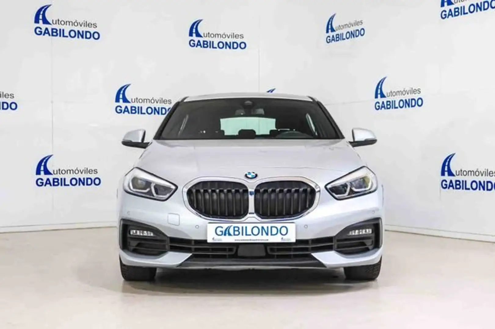 BMW 118 118d Business Auto. Gris - 2