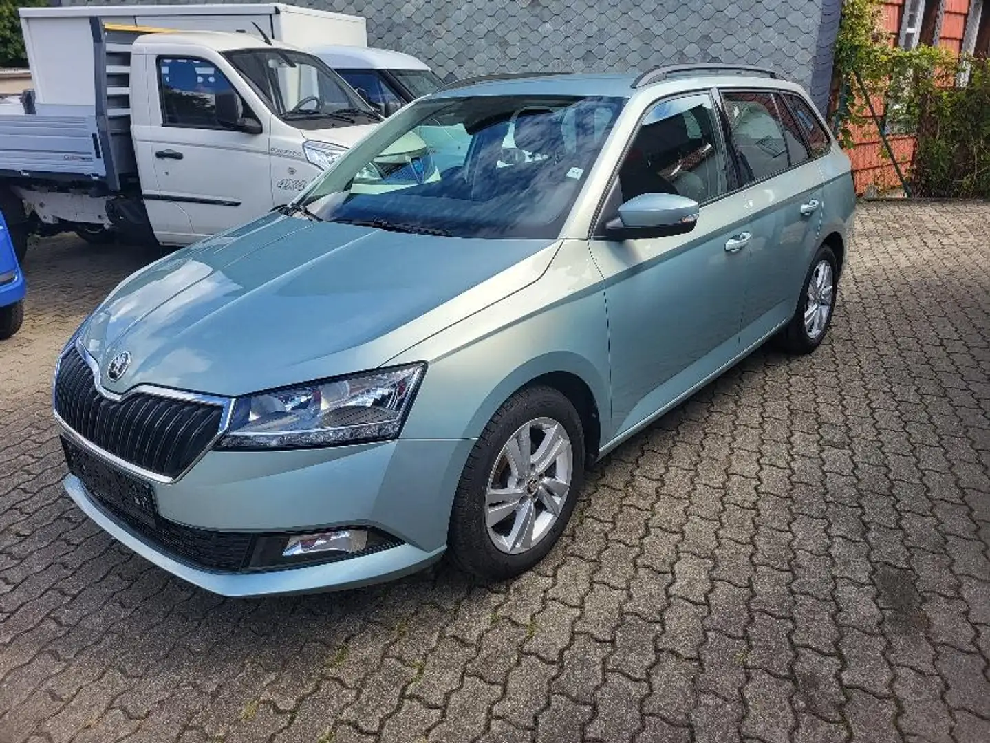 Skoda Fabia Combi TSI Ambition+SONDERLACK+GARANTIE04/27 Vert - 2