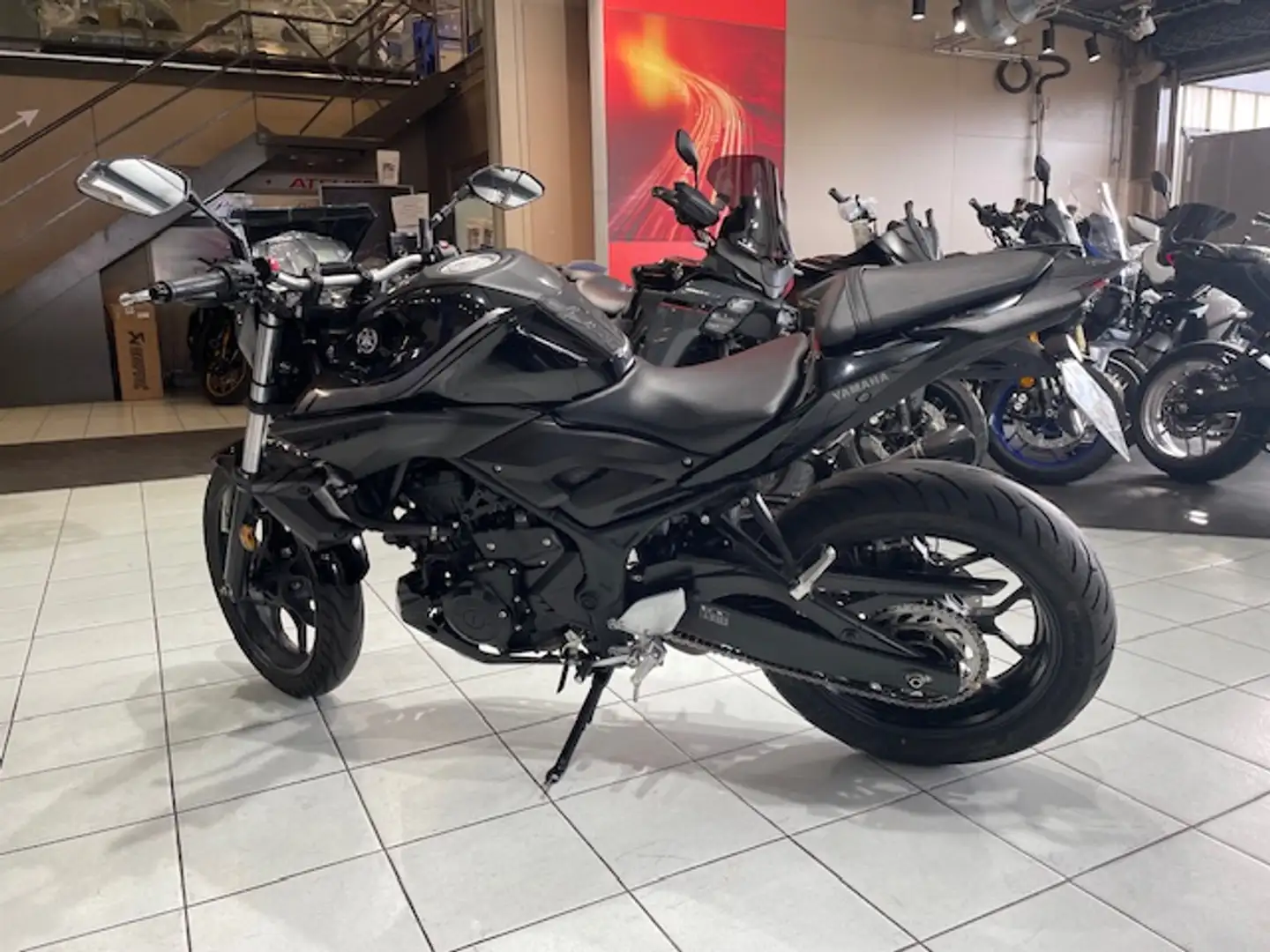 Yamaha MT-03 Noir - 1