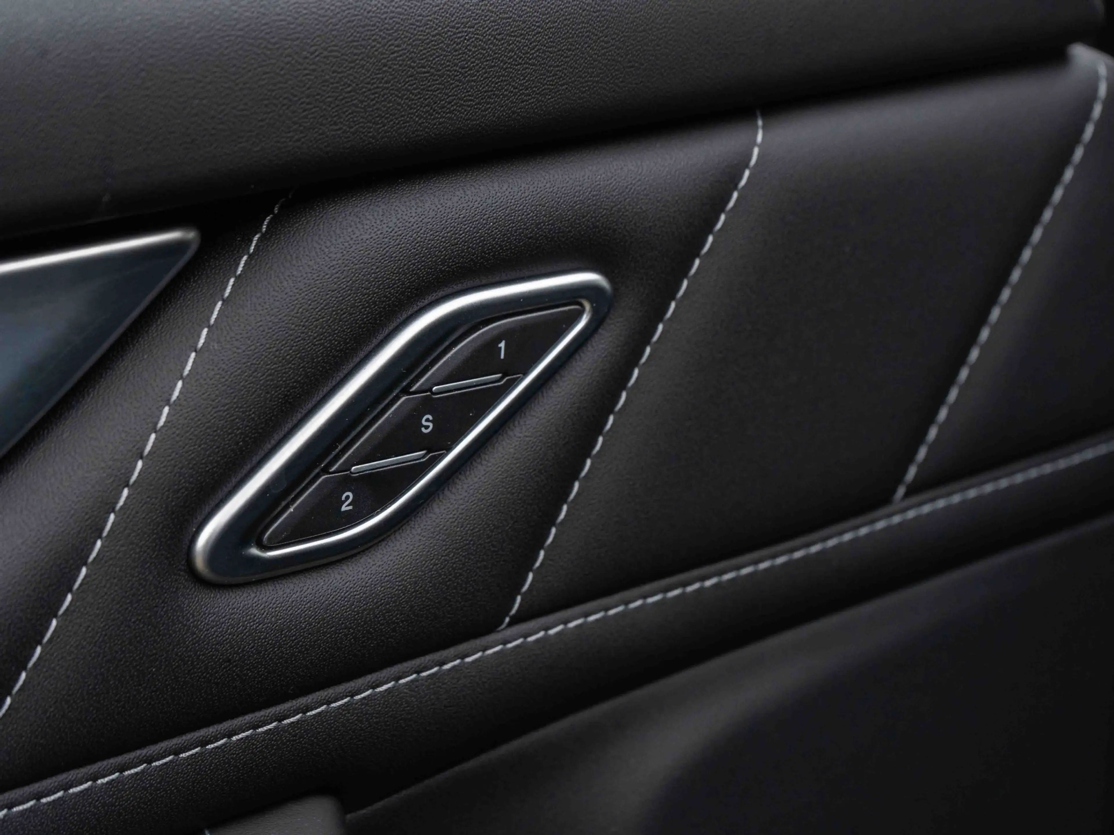 Maserati Levante 3.0 V6 Modena — photo 15
