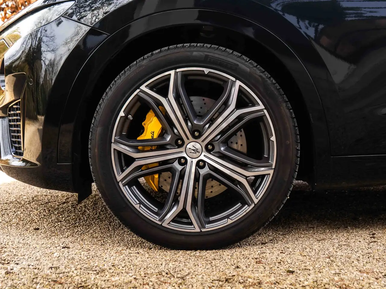 Maserati Levante 2023 — фото 12