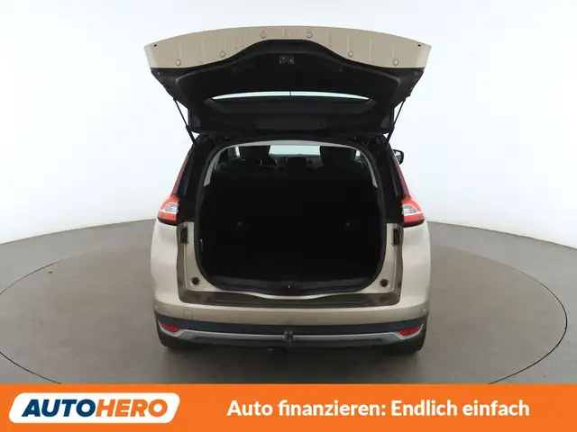 Renault Grand Scenic view 17