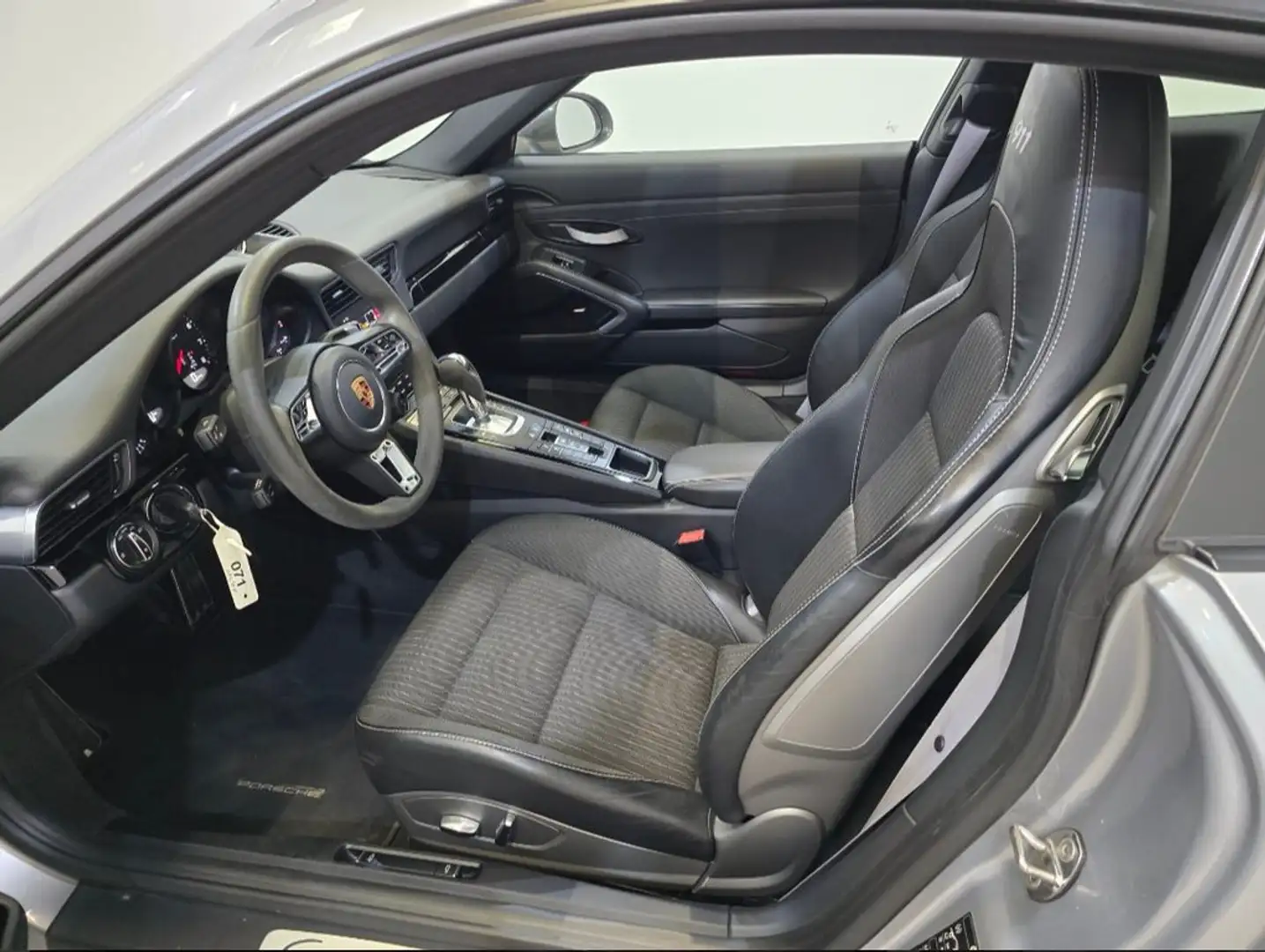 Porsche 911 Carrera T Grijs - 2