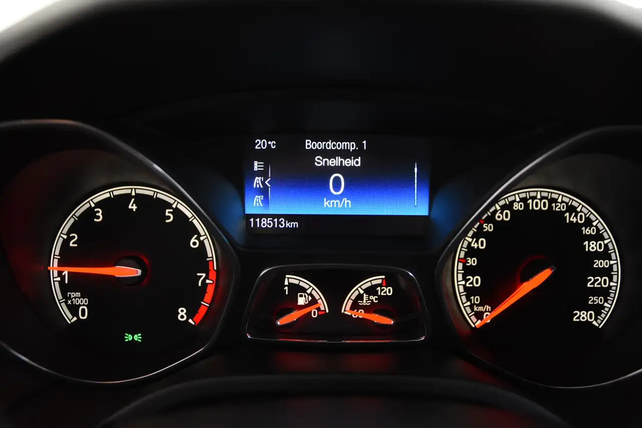 FORD FOCUS 2.0 ECOBOOST ST-3 252 ch AVANT BVM - CAMÉRA D'AIDE AU STATIONNEMENT - VOLANT EN CUIR - SIEGES RECARO