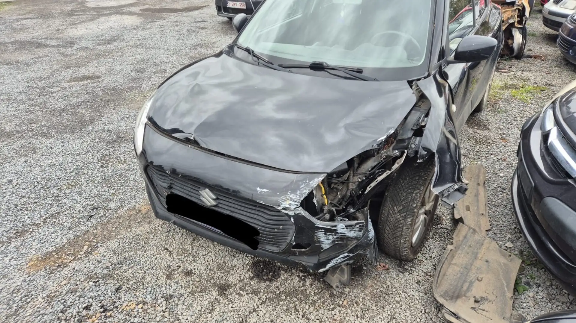 Suzuki Swift Basic Noir - 2