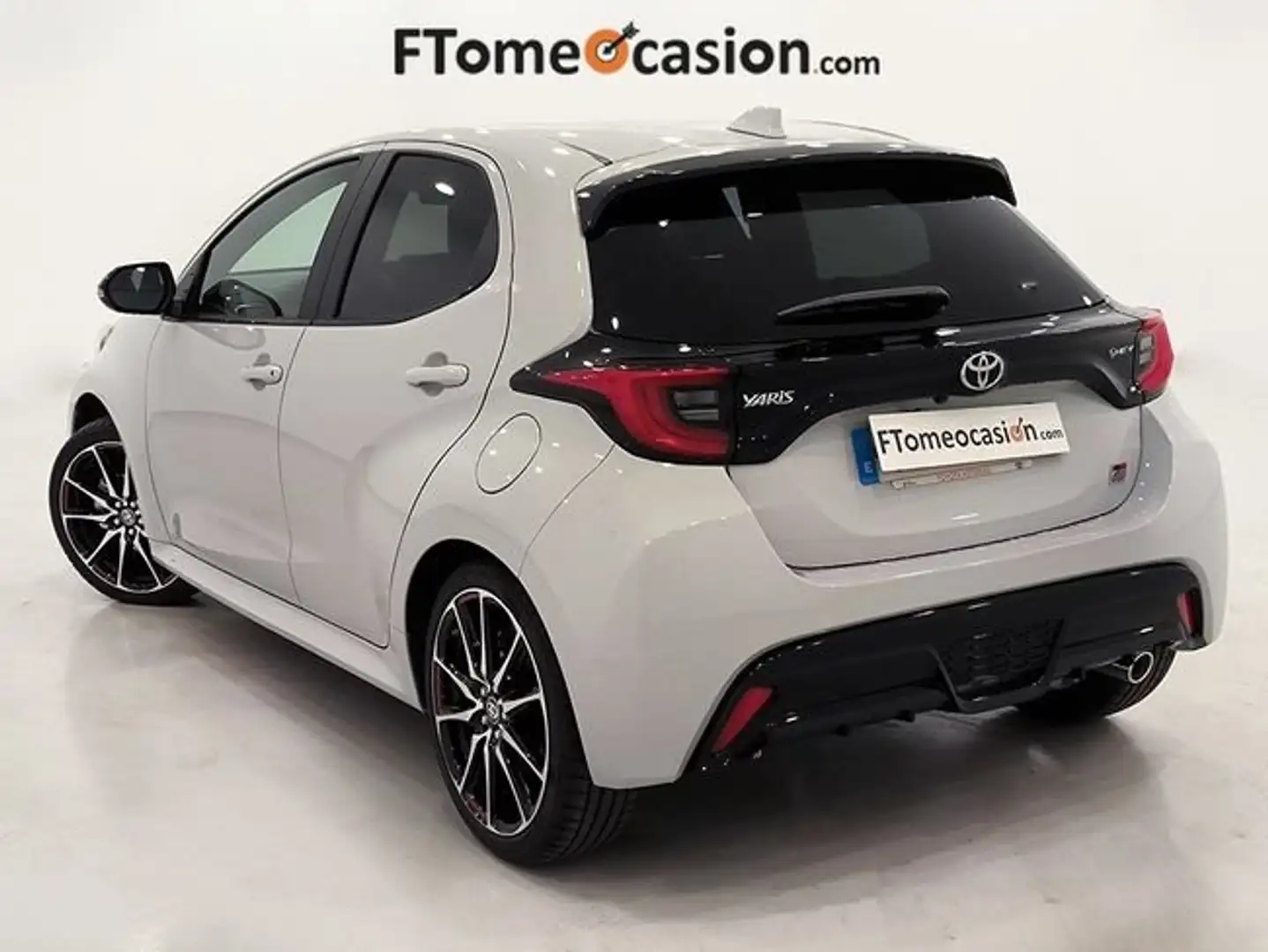 Toyota Yaris 130H 1.5 GR Sport Bianco - 2