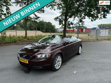 Convertible 2.4 Summum NETTE AUTO RIJDT EN SCHAKEL